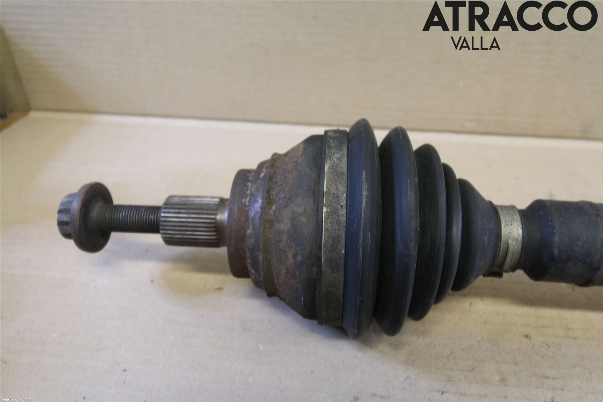 Volkswagen VW PASSAT 11-14 Drivaxel Fram Höger