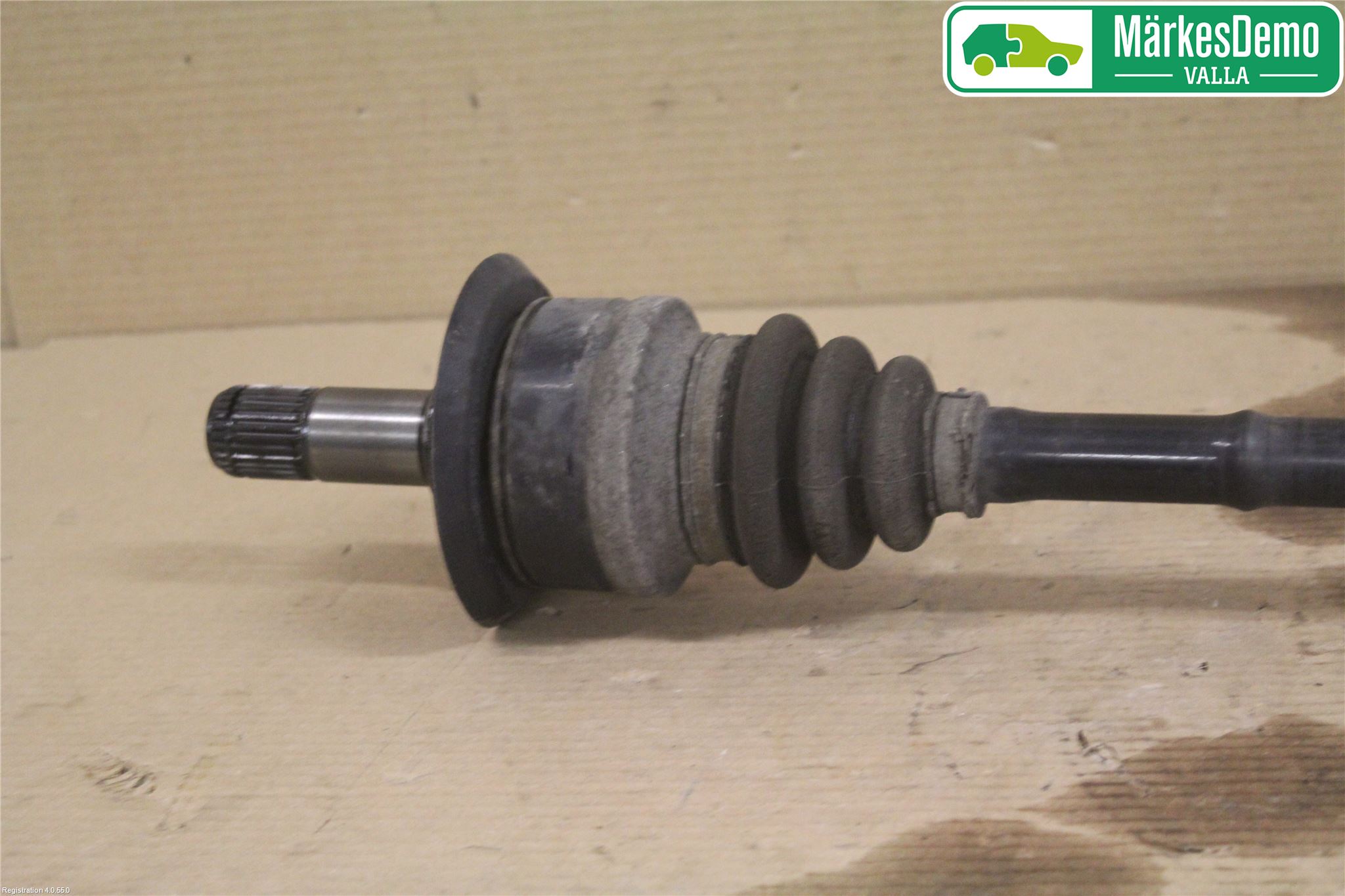 BMW 3 F30/F31/F80 12-19 Drivaxel Bak Vänster
