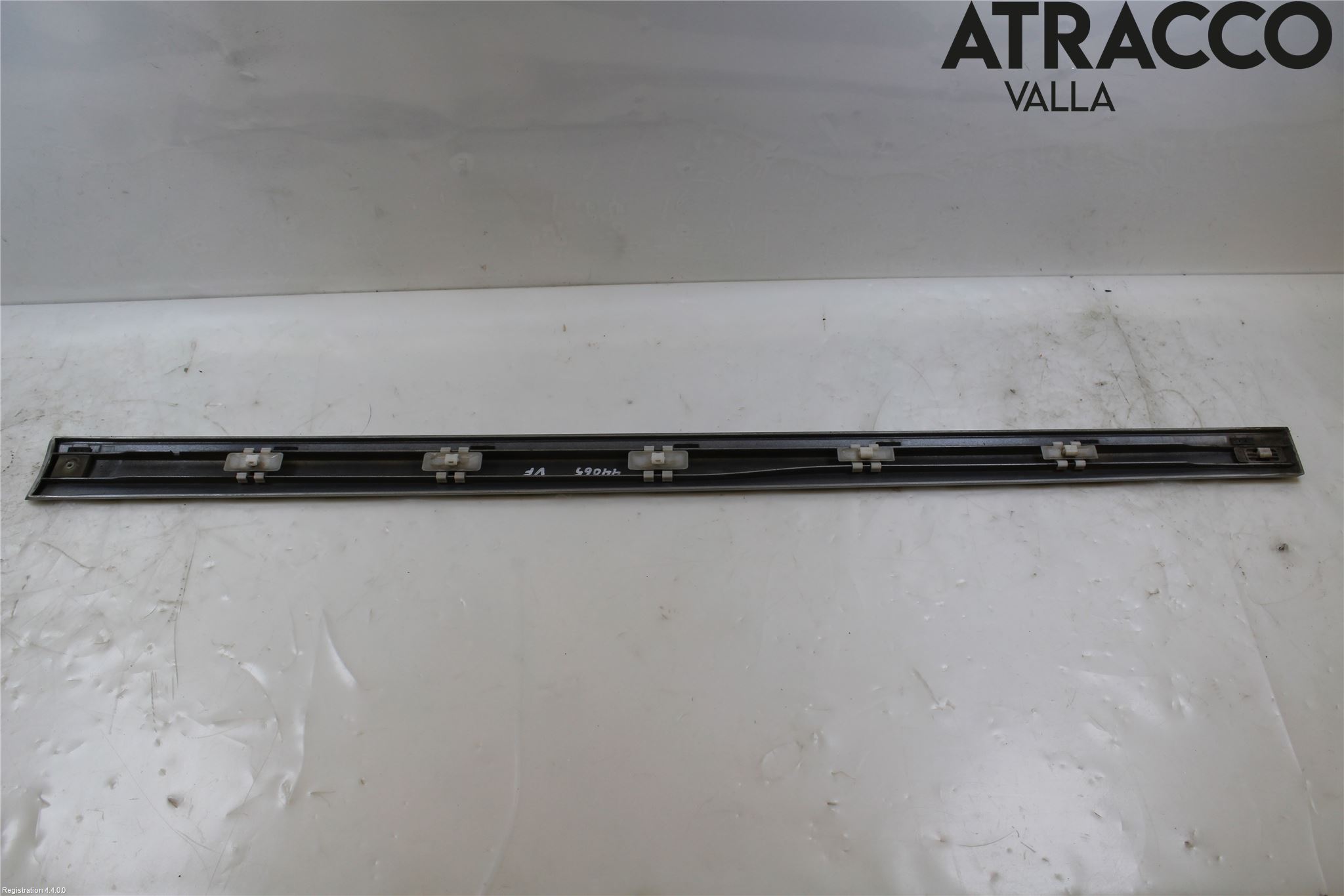 Mercedes-Benz MB C (203) 00-07 Dörr Dekorlist Fram Vä