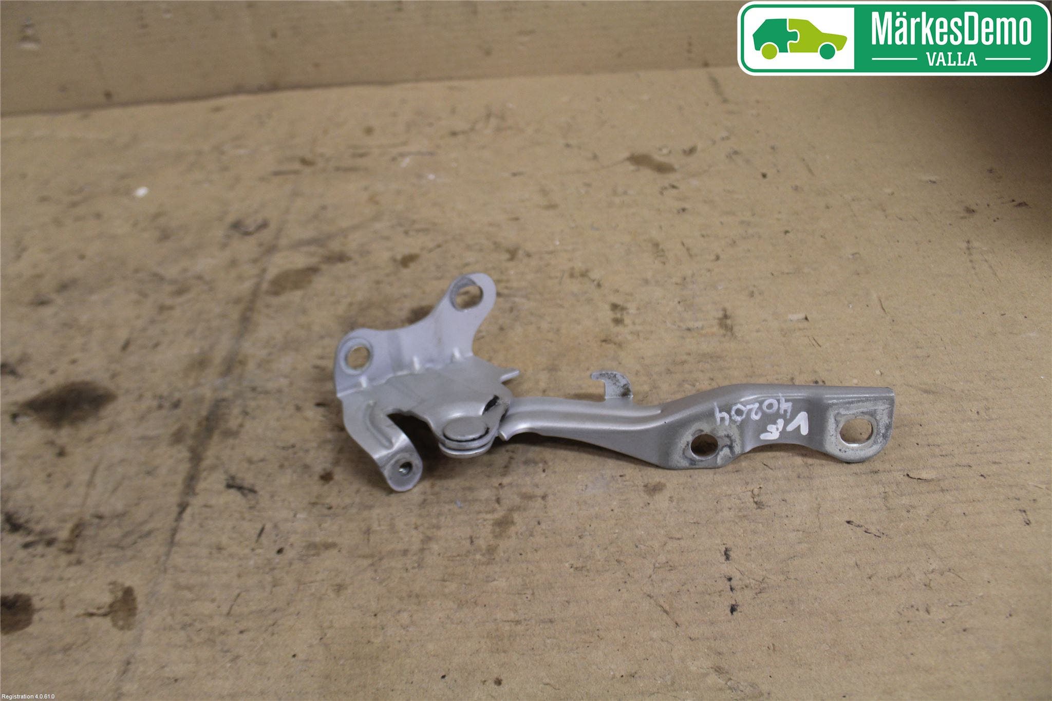 Hyundai i30 FD 07-12 Huvgångjärn