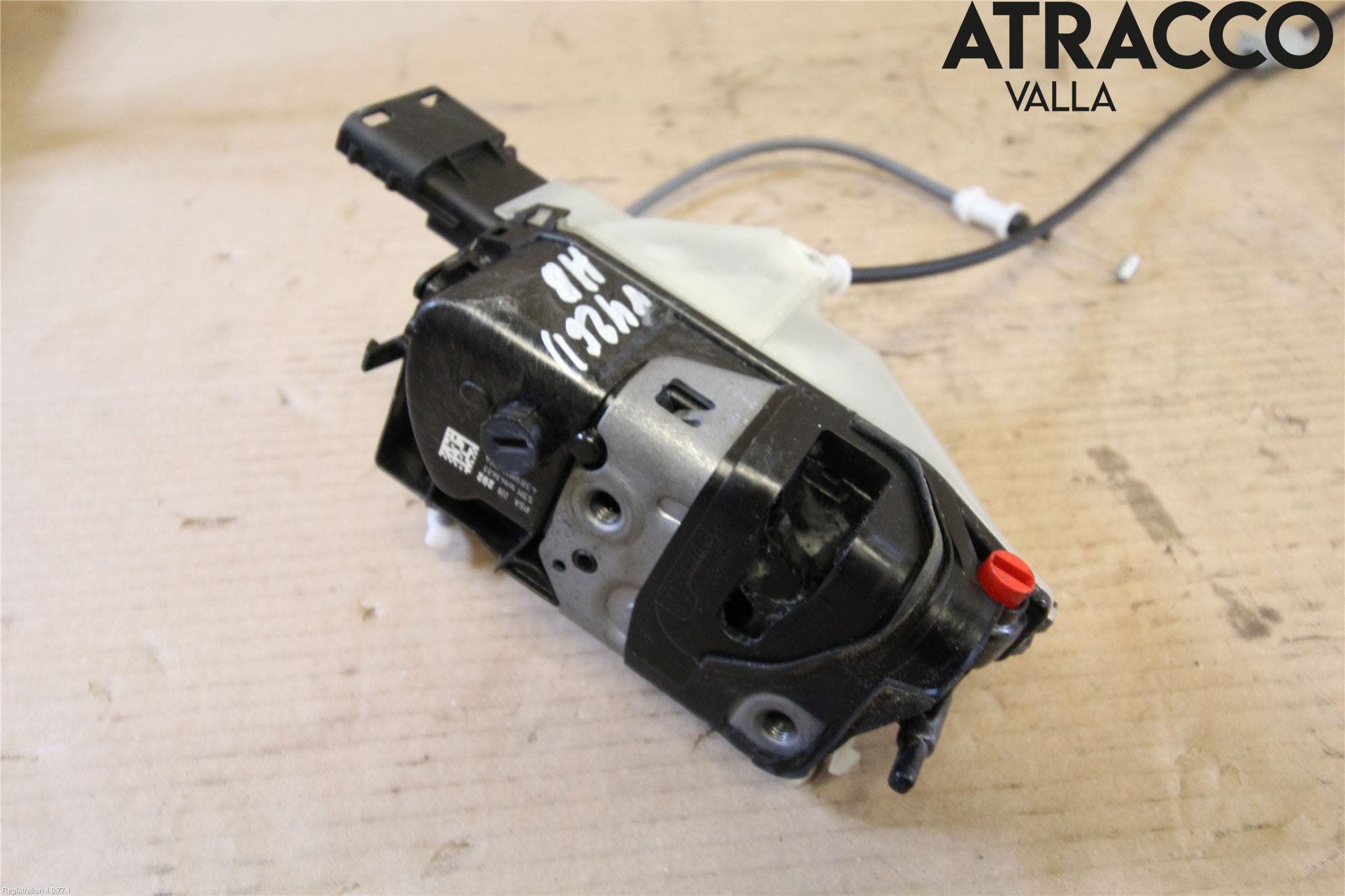 Peugeot 3008 17-24 Låskista-Dörrlås