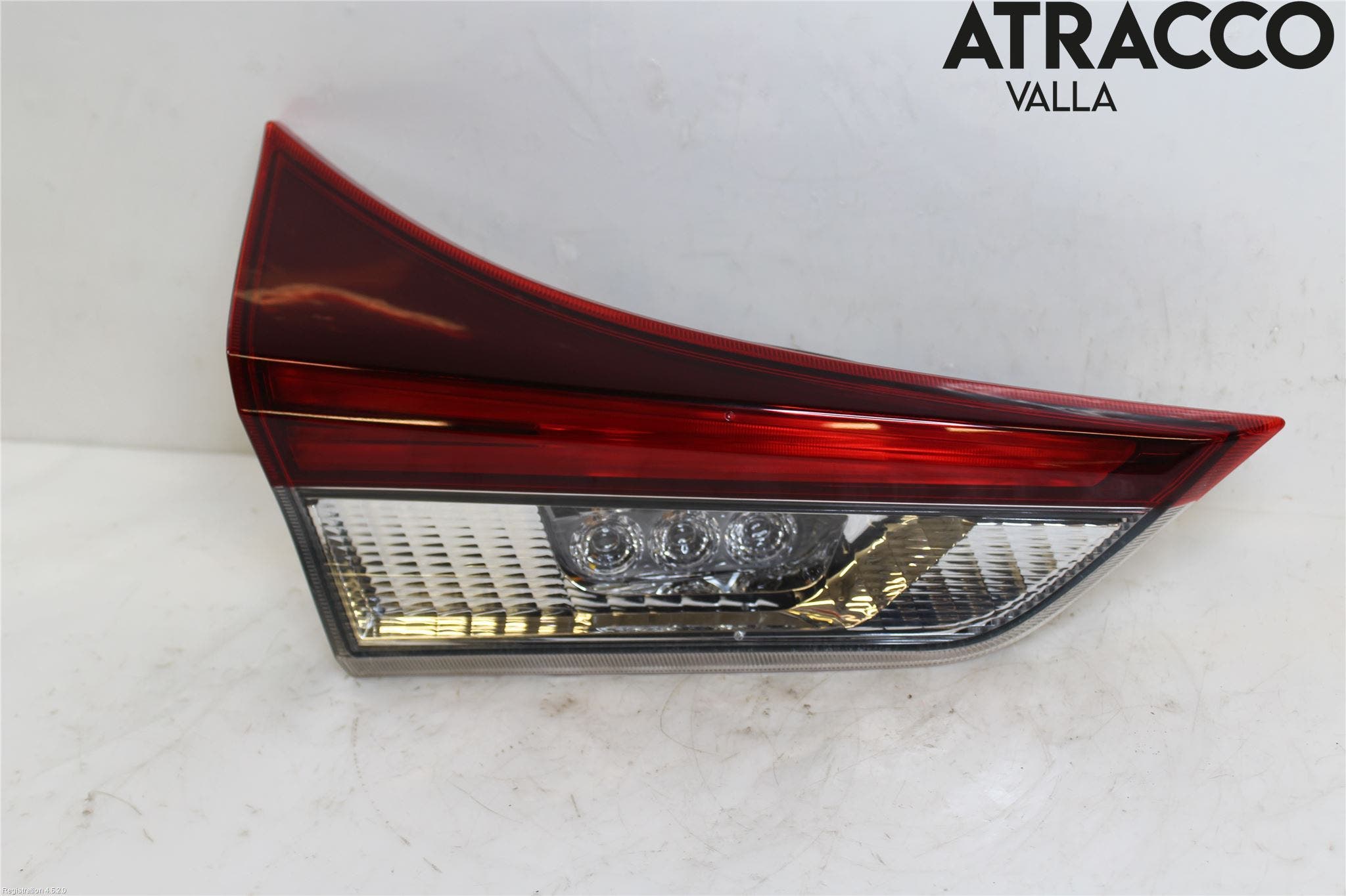 Toyota AURIS 13-19 Bakljus Lucka Vä