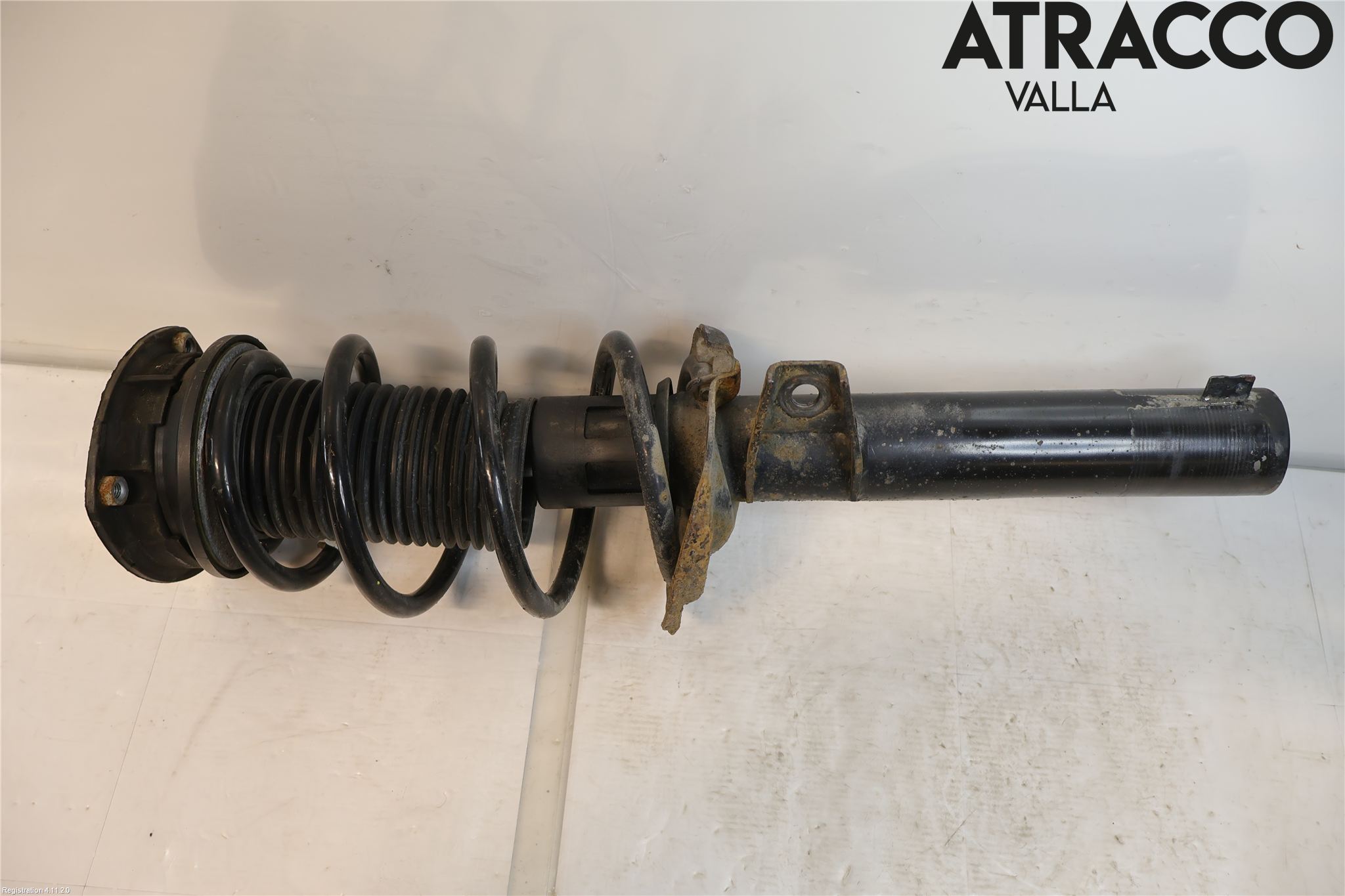 Volkswagen VW PASSAT 15-19 Fjäderben Fram Vänster