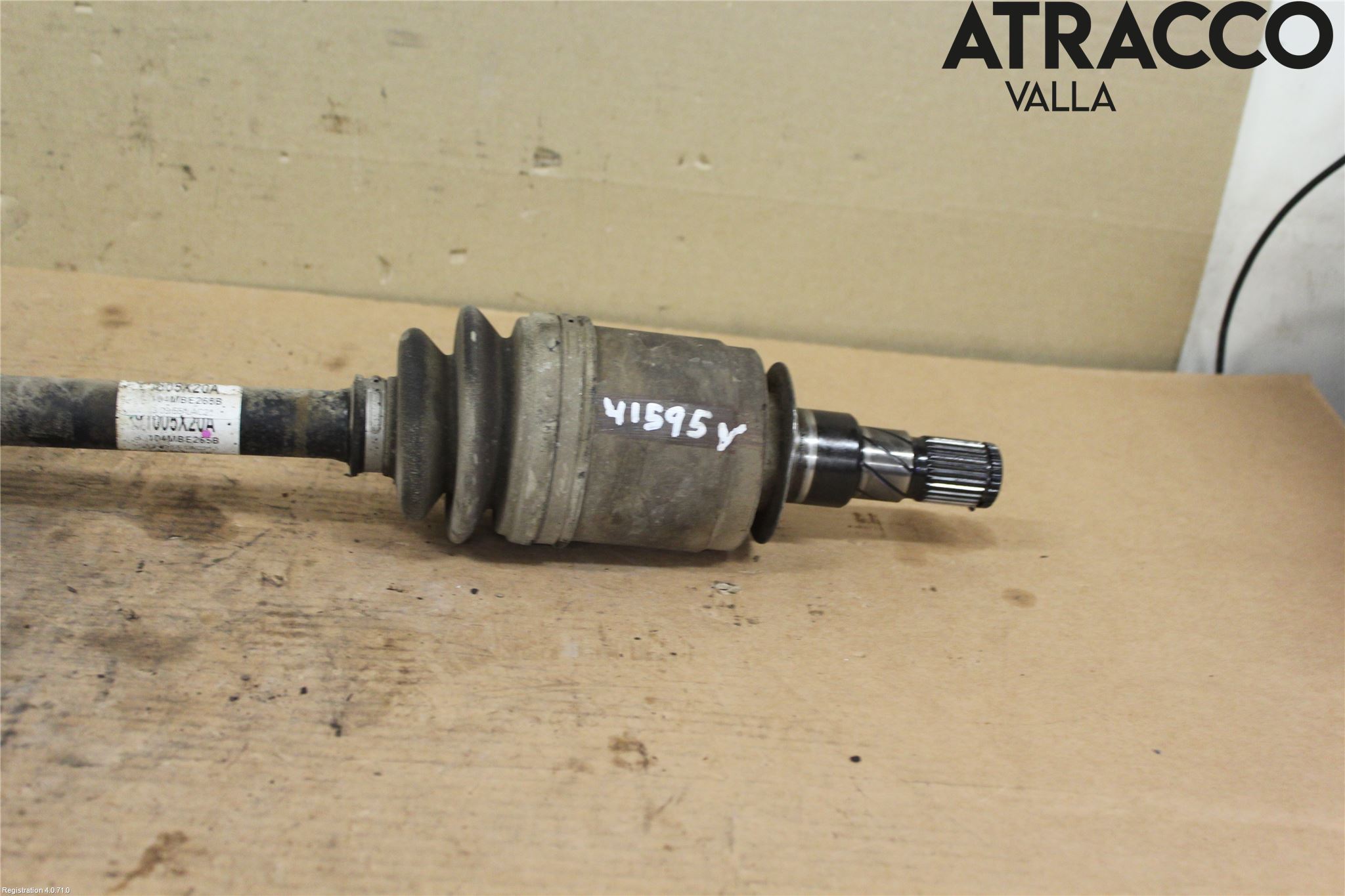 Nissan NAVARA 05-16 Drivaxel Fram Vänster