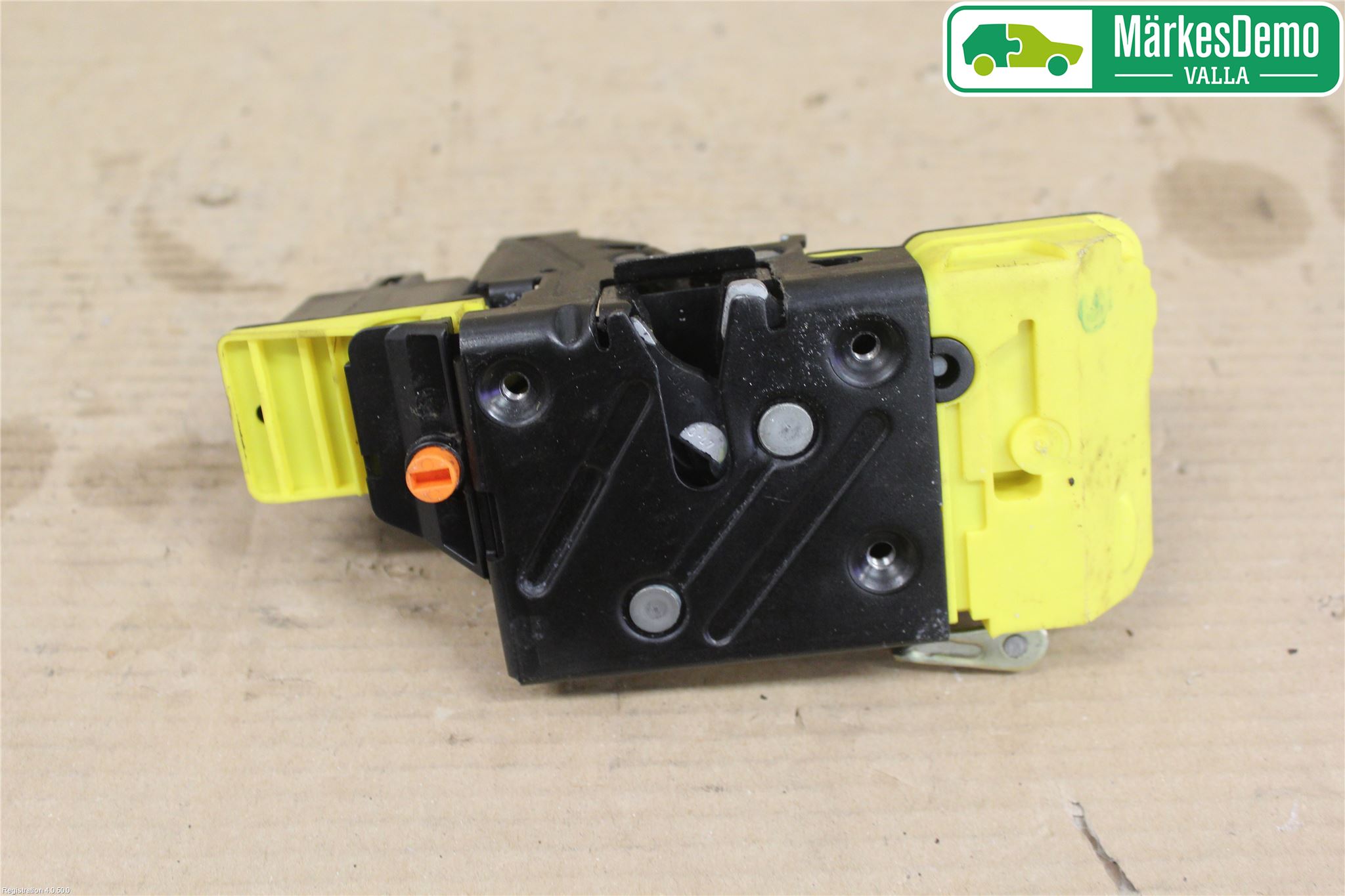 Volvo V70 05-08 Låskista-Dörrlås