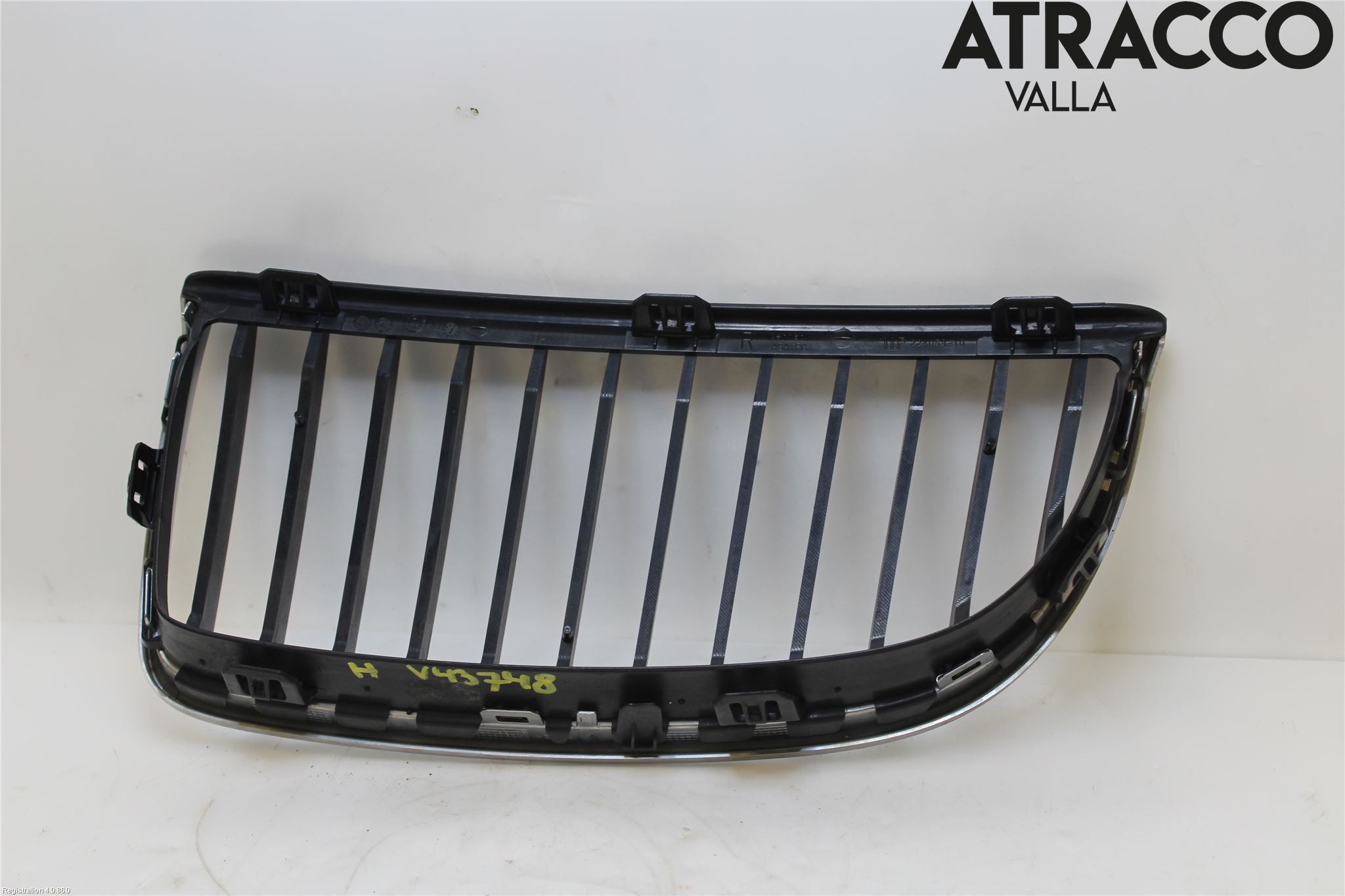 BMW 3 E90/91 SED/TOU 05-12 Grilldel Höger