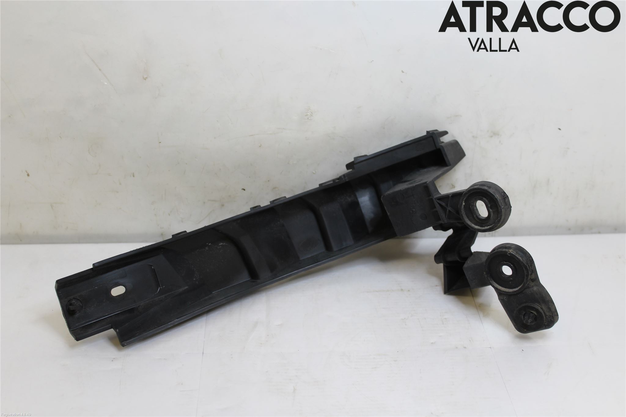 Jaguar F-PACE Stötfångarfäste Bak Hö