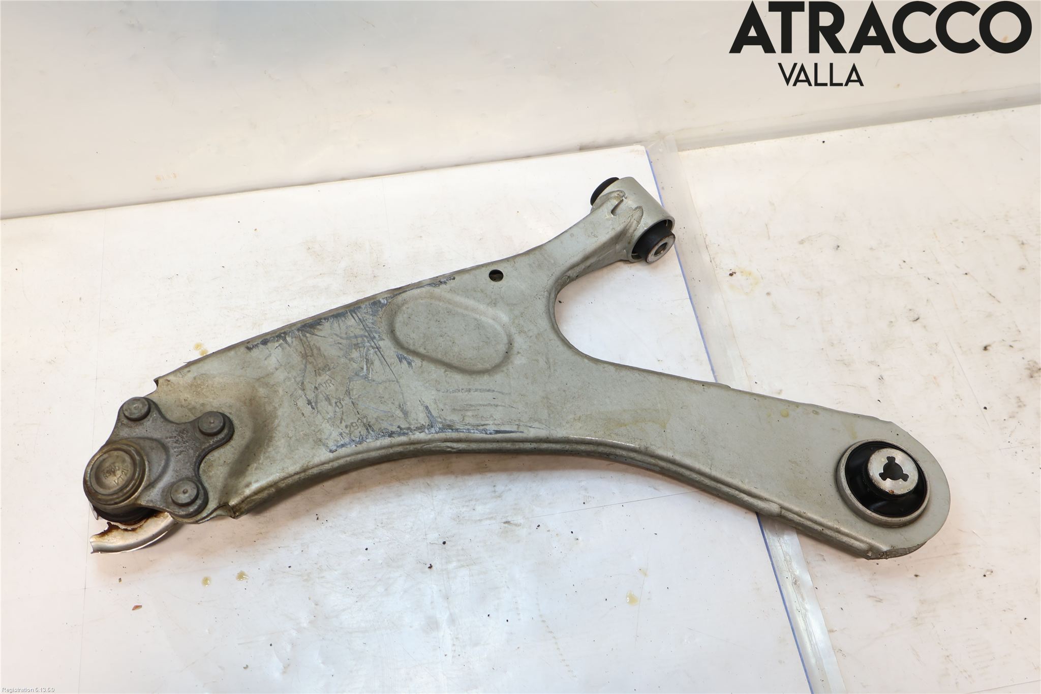 Peugeot 2008/E-2008 20- Bärarm Fram Undre Hö