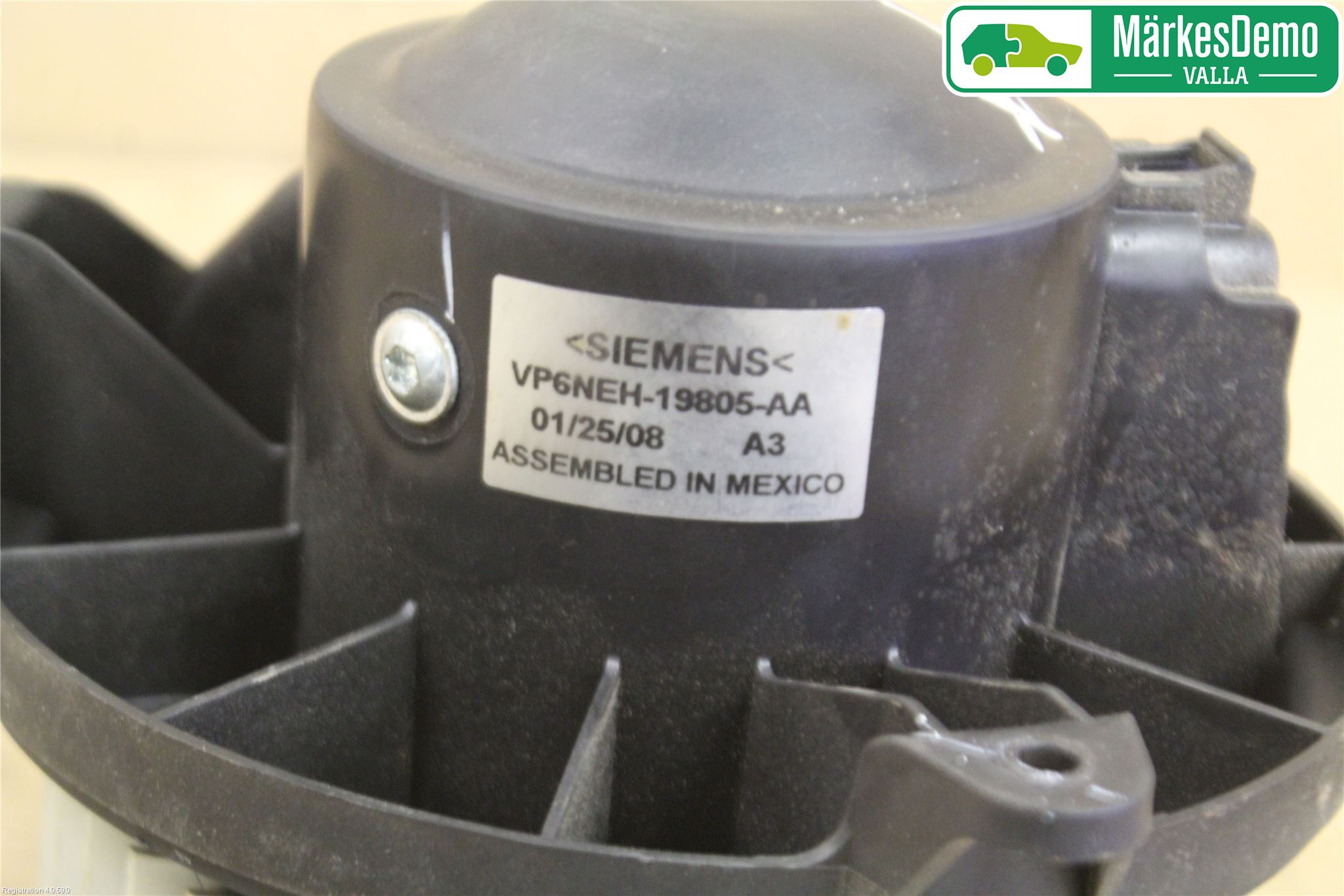 Nissan NAVARA 05-16 Värmefläkt