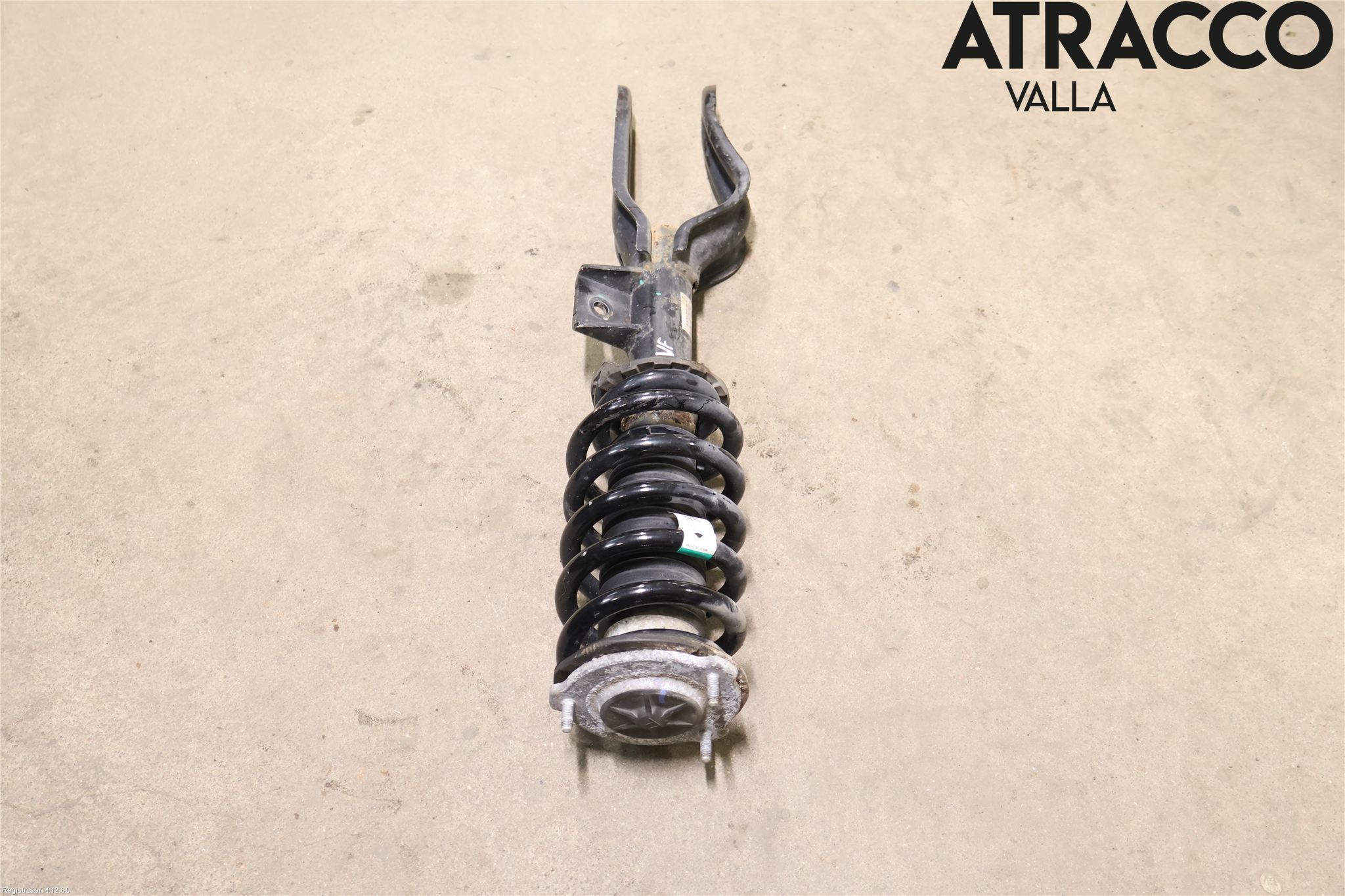 Tesla MODEL Y 21- Fjäderben Fram Vänster