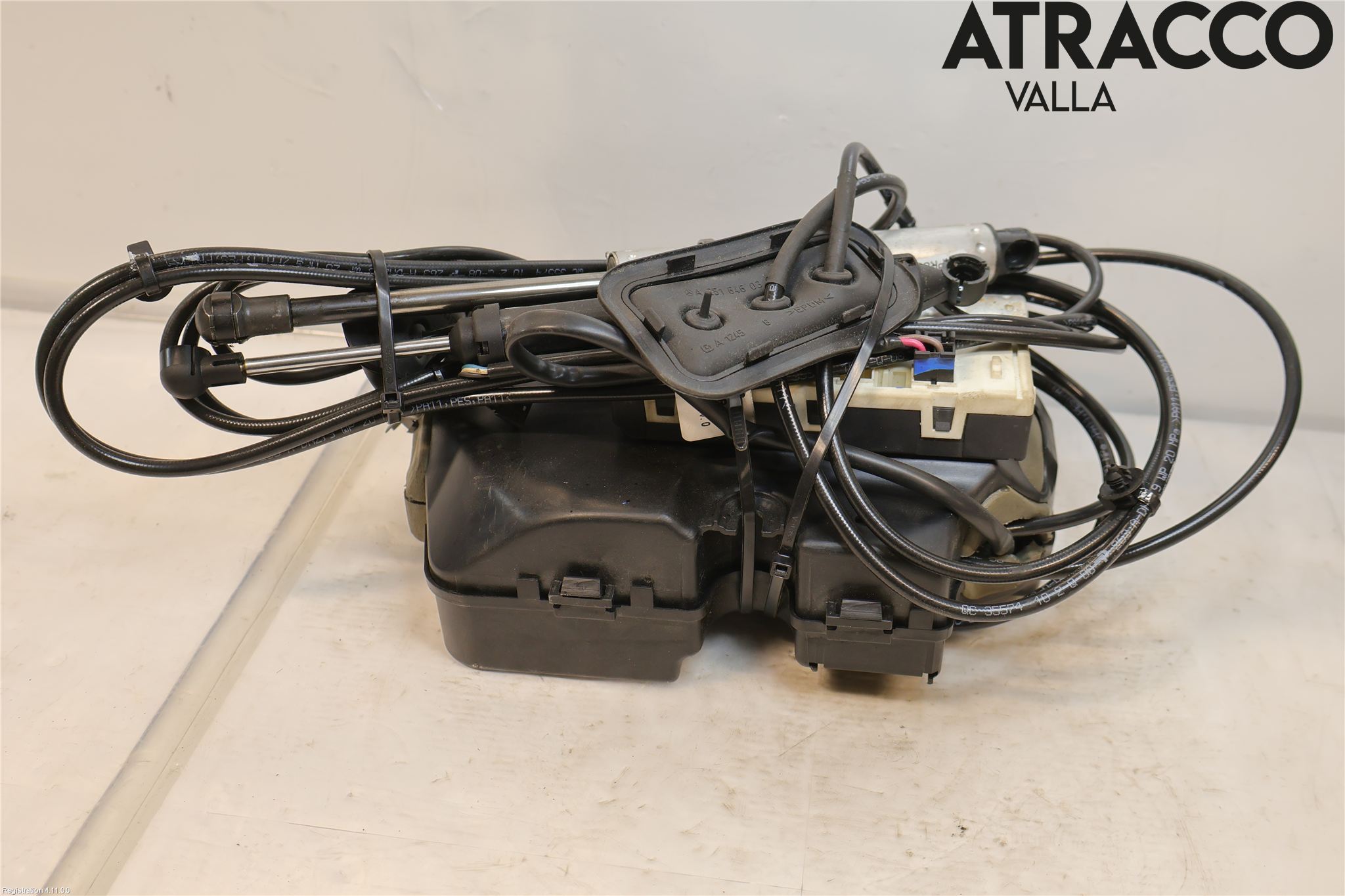 Mercedes-Benz MB R-KLASS (W251) 05-13 Bakluckeöppnare Automatisk