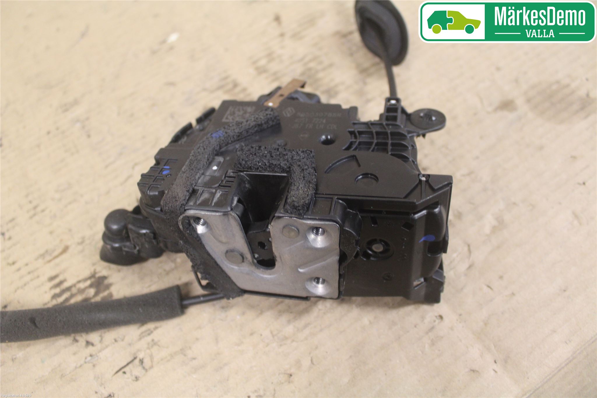 Renault CAPTUR 13-19 Låskista-Dörrlås