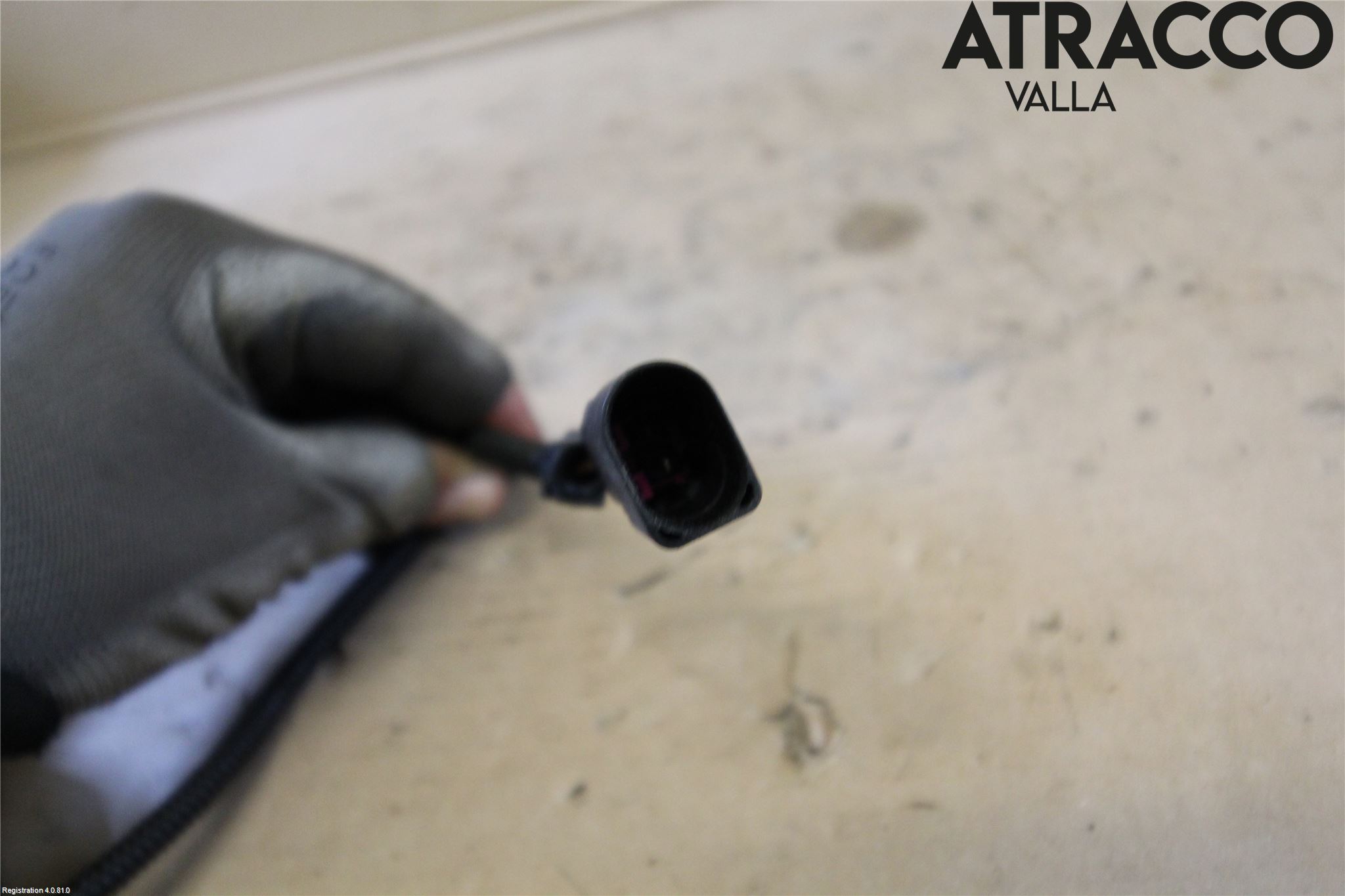 Volkswagen VW GOLF V 04-09 Huvlås