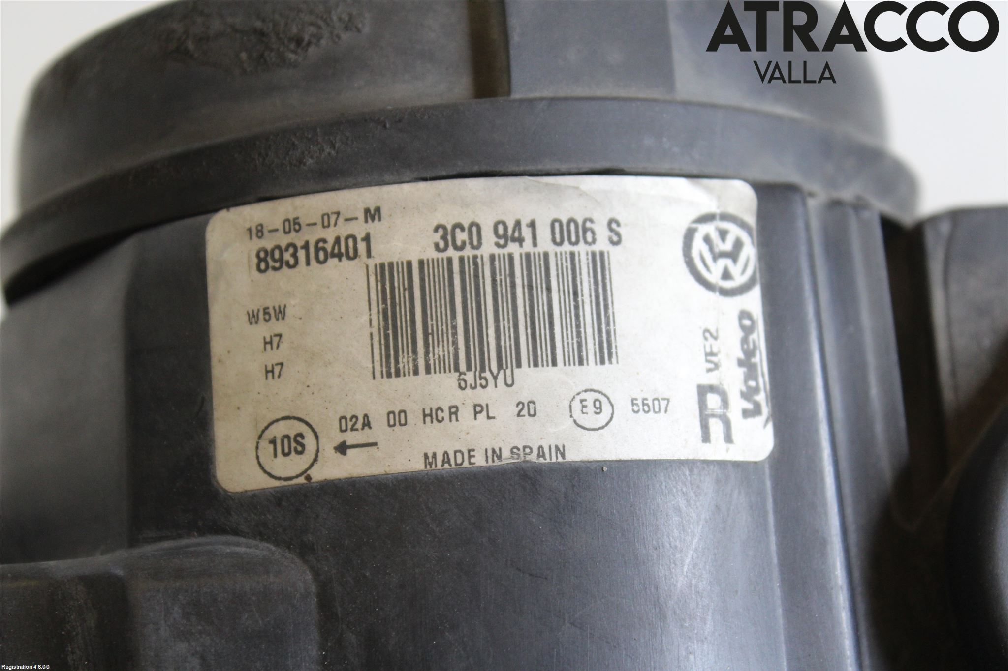 Volkswagen VW PASSAT 05-11 Strålkastare Höger