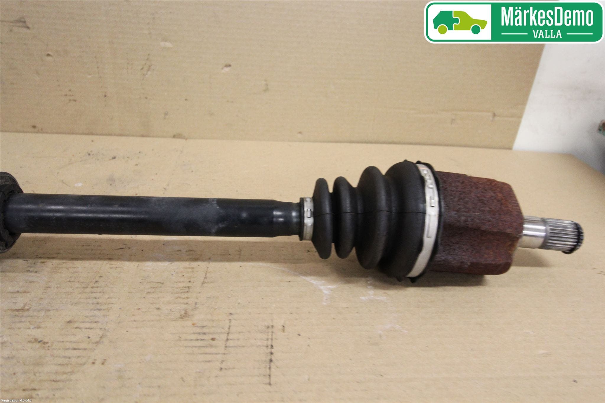 Kia CEED 06-12 Drivaxel Fram Höger