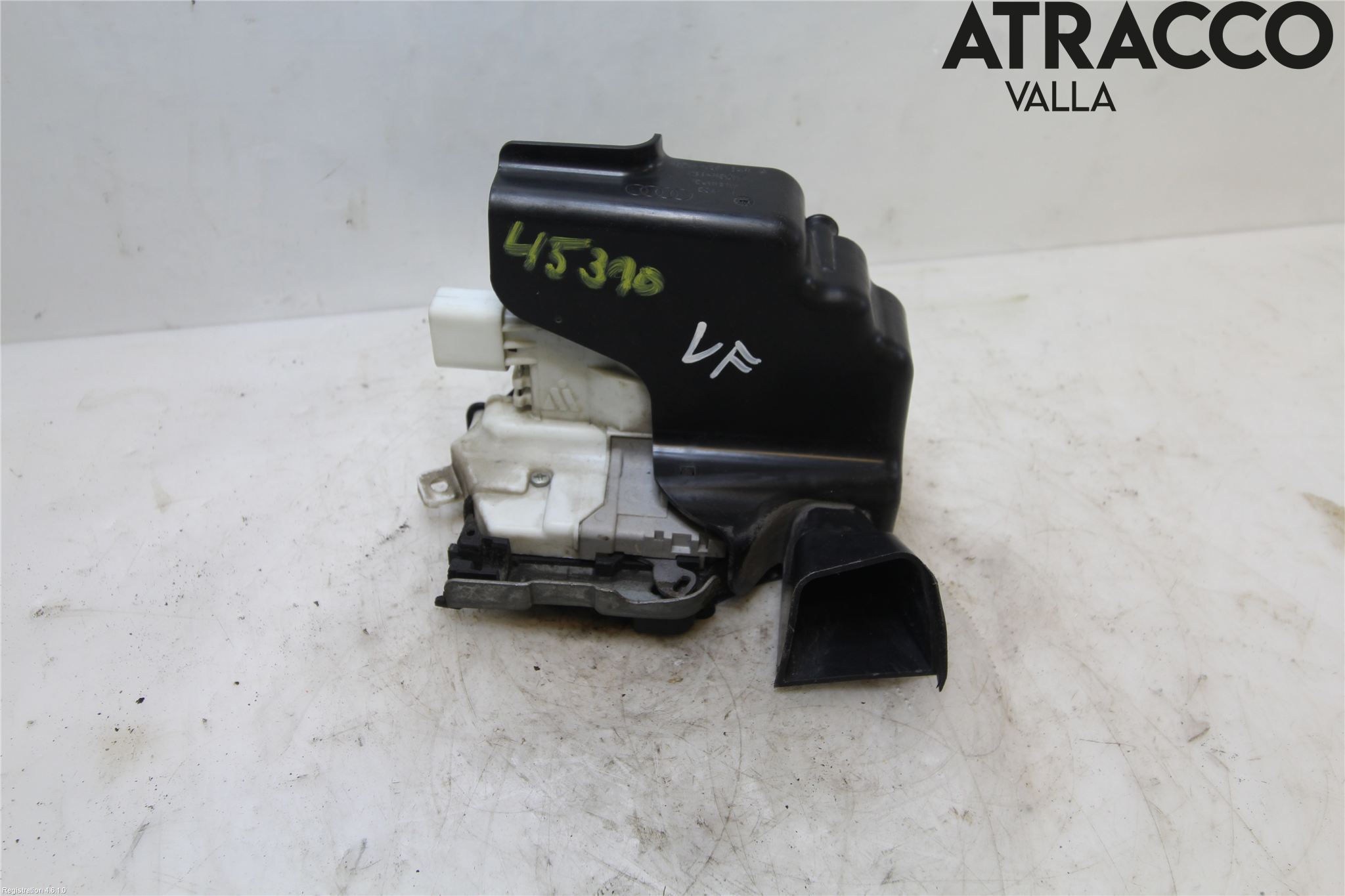 Audi A4/S4 B9 16-19 Låskista-Dörrlås