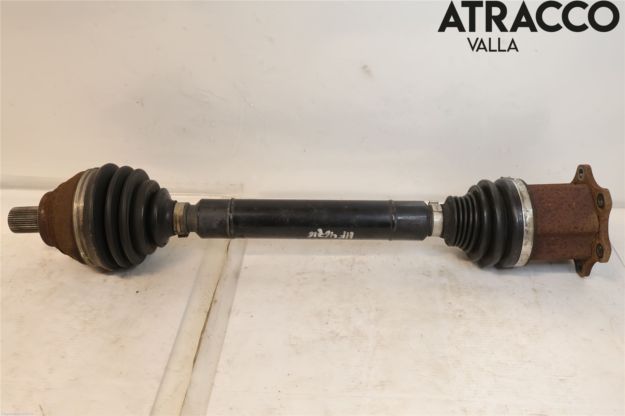 Volkswagen VW PASSAT 15-19 Drivaxel Fram Höger