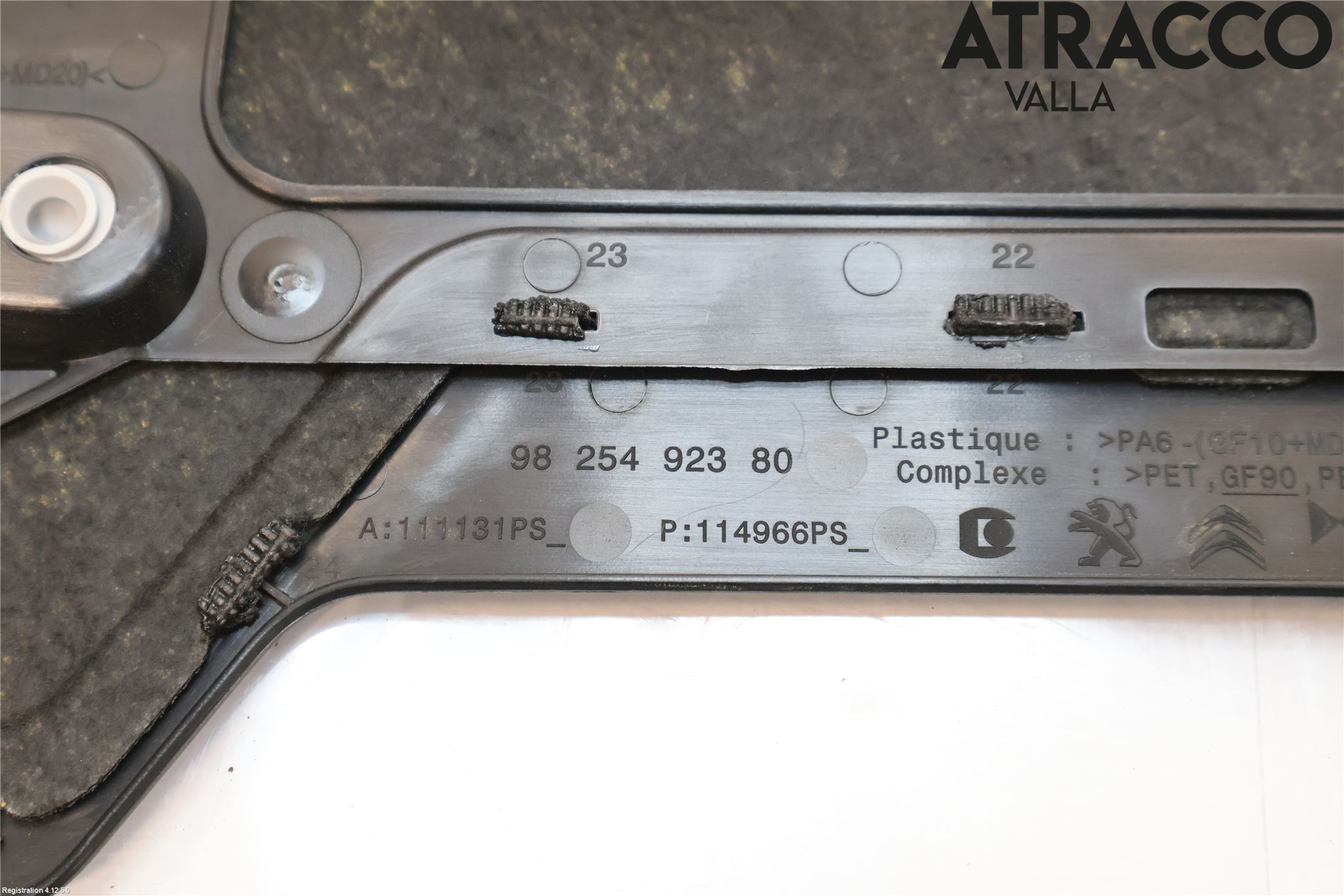 Opel ASTRA L 22- Motorkåpa