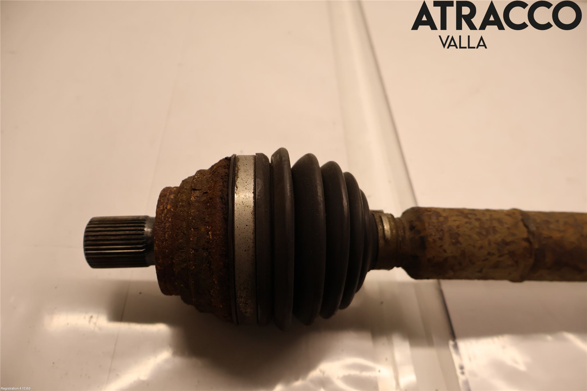 Volkswagen VW GOLF VI 09-13 Drivaxel Fram Höger