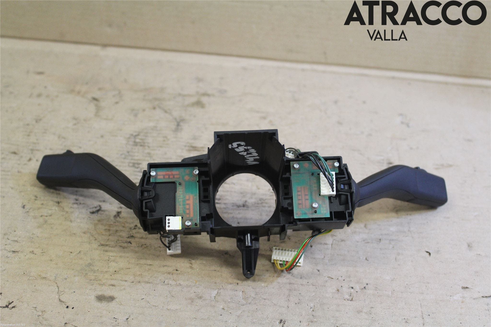 Volkswagen VW GOLF VI 09-13 Spakcentral