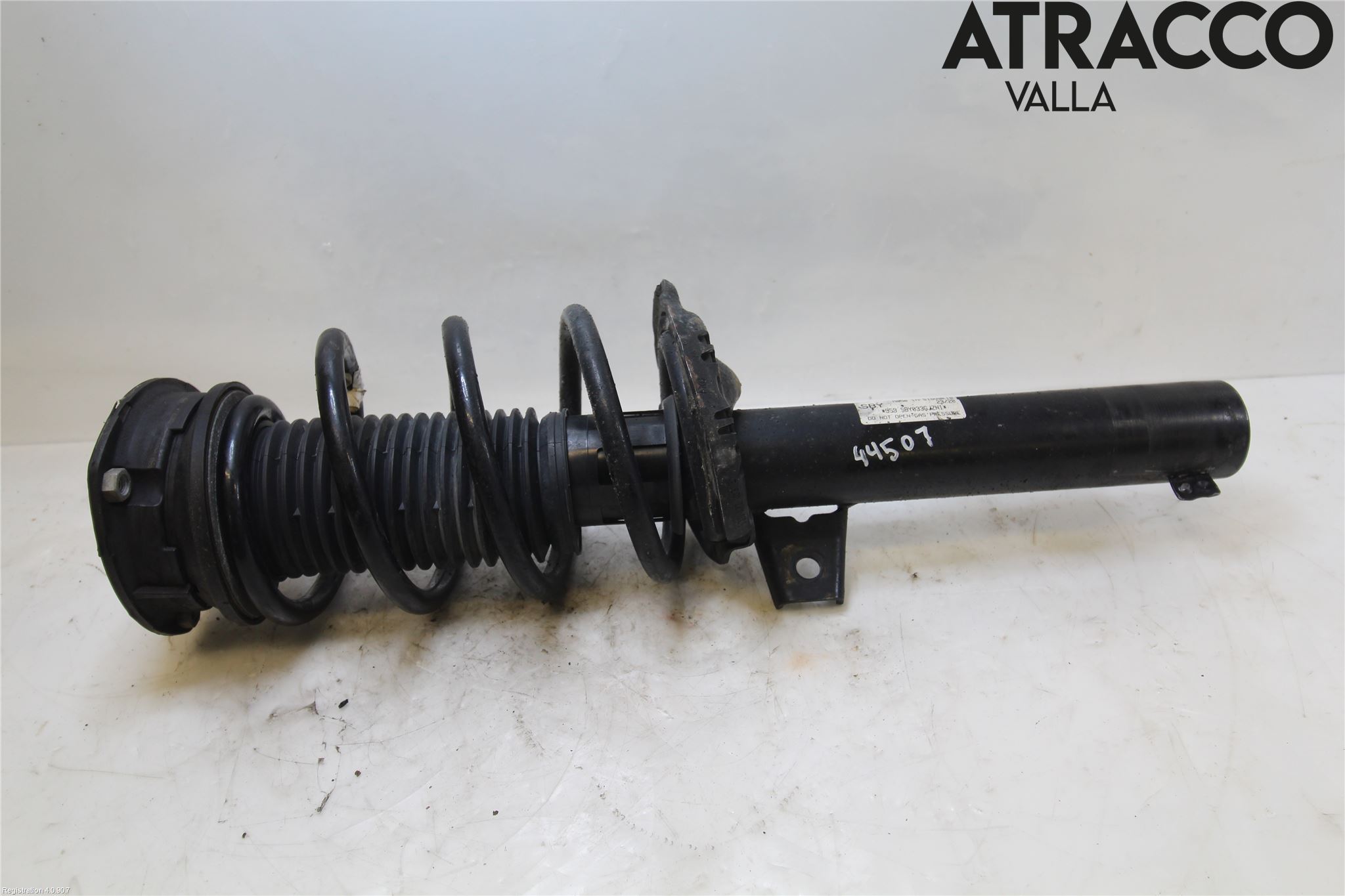 Volkswagen VW PASSAT 15-19 Fjäderben Fram Vänster