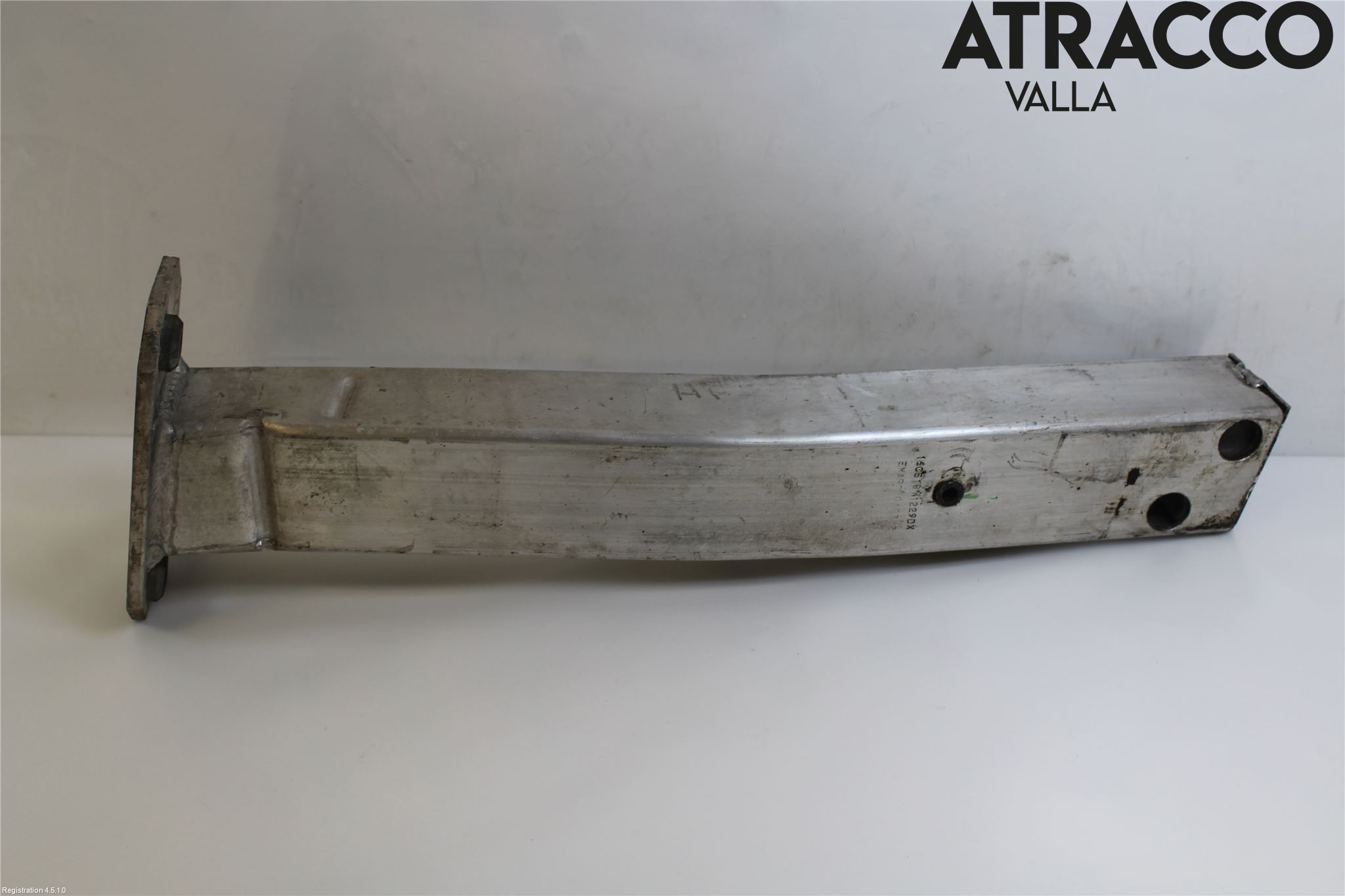 Alfa GIULIETTA Stötfångarbärjärn Fram