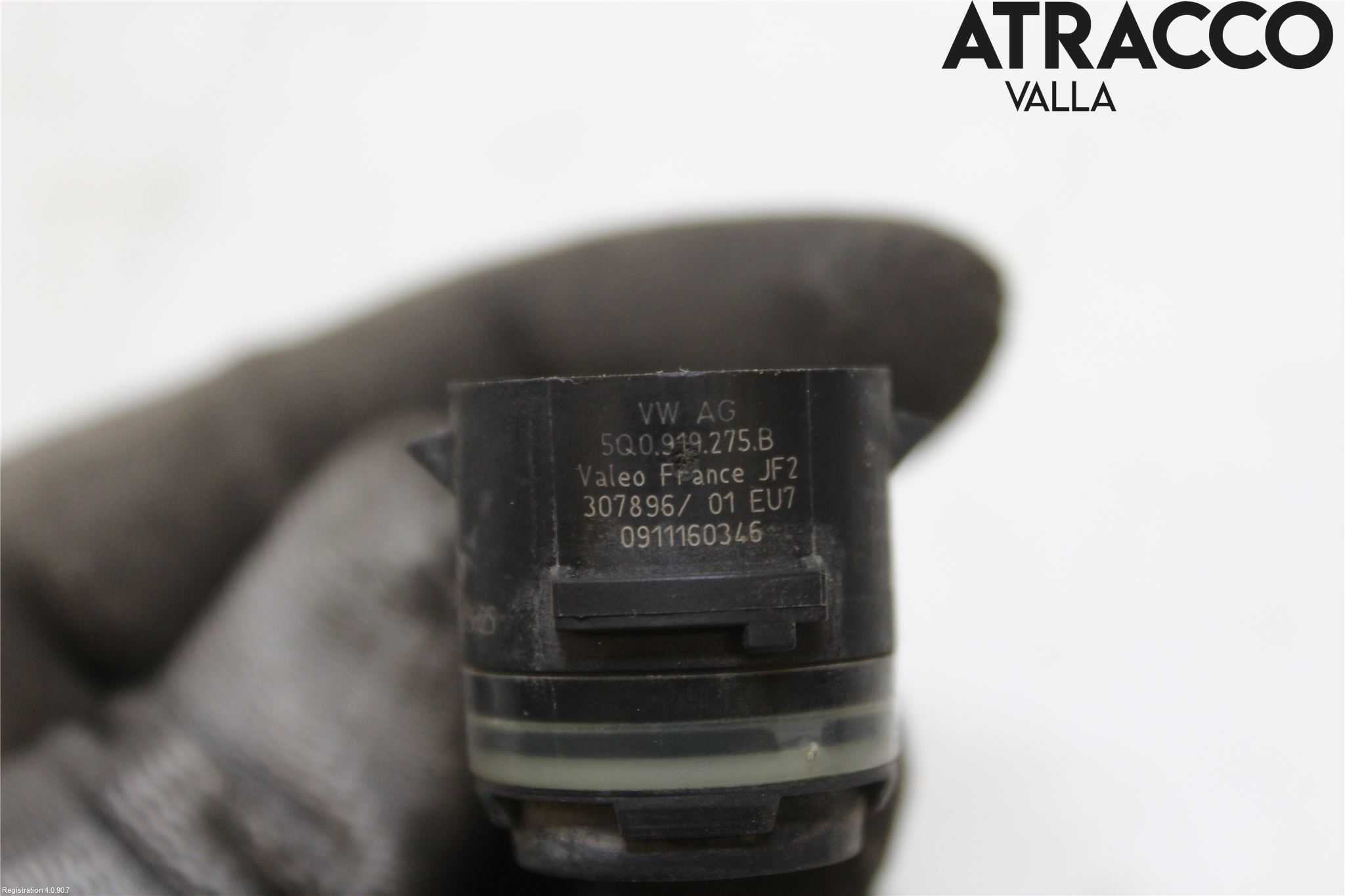 Skoda SUPERB 16-24 Parkeringshjälp Frontsensor