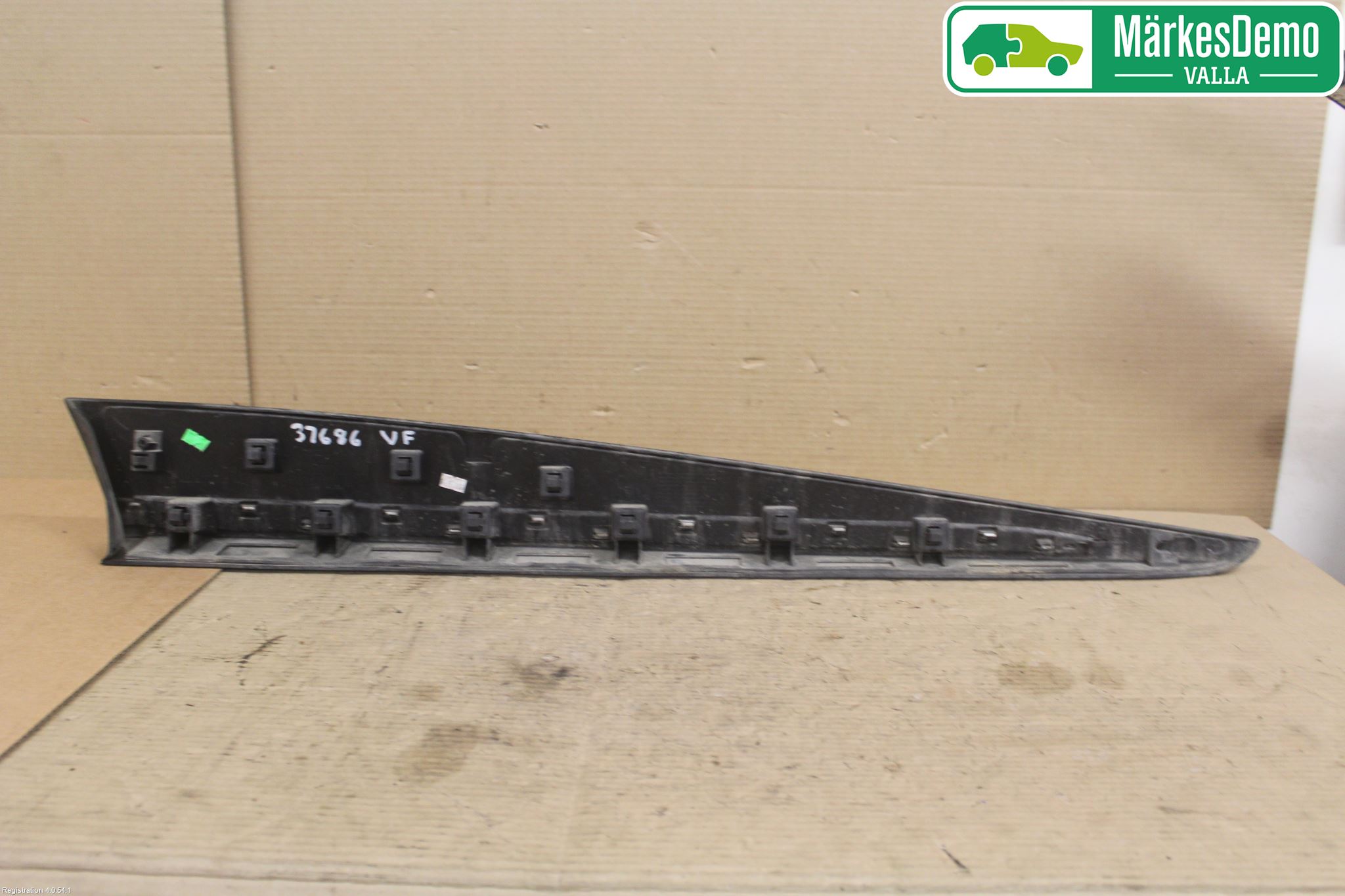 Renault CLIO IV 12-16 Dörr Dekorlist Fram Vä