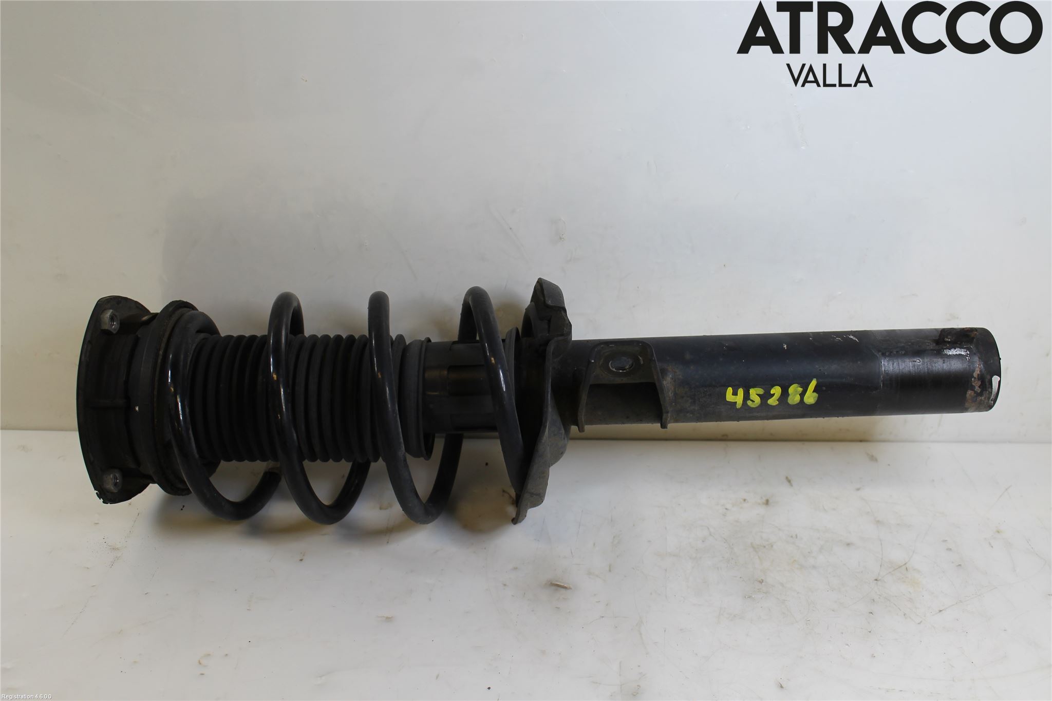 Skoda SUPERB 16-24 Fjäderben Fram Vänster