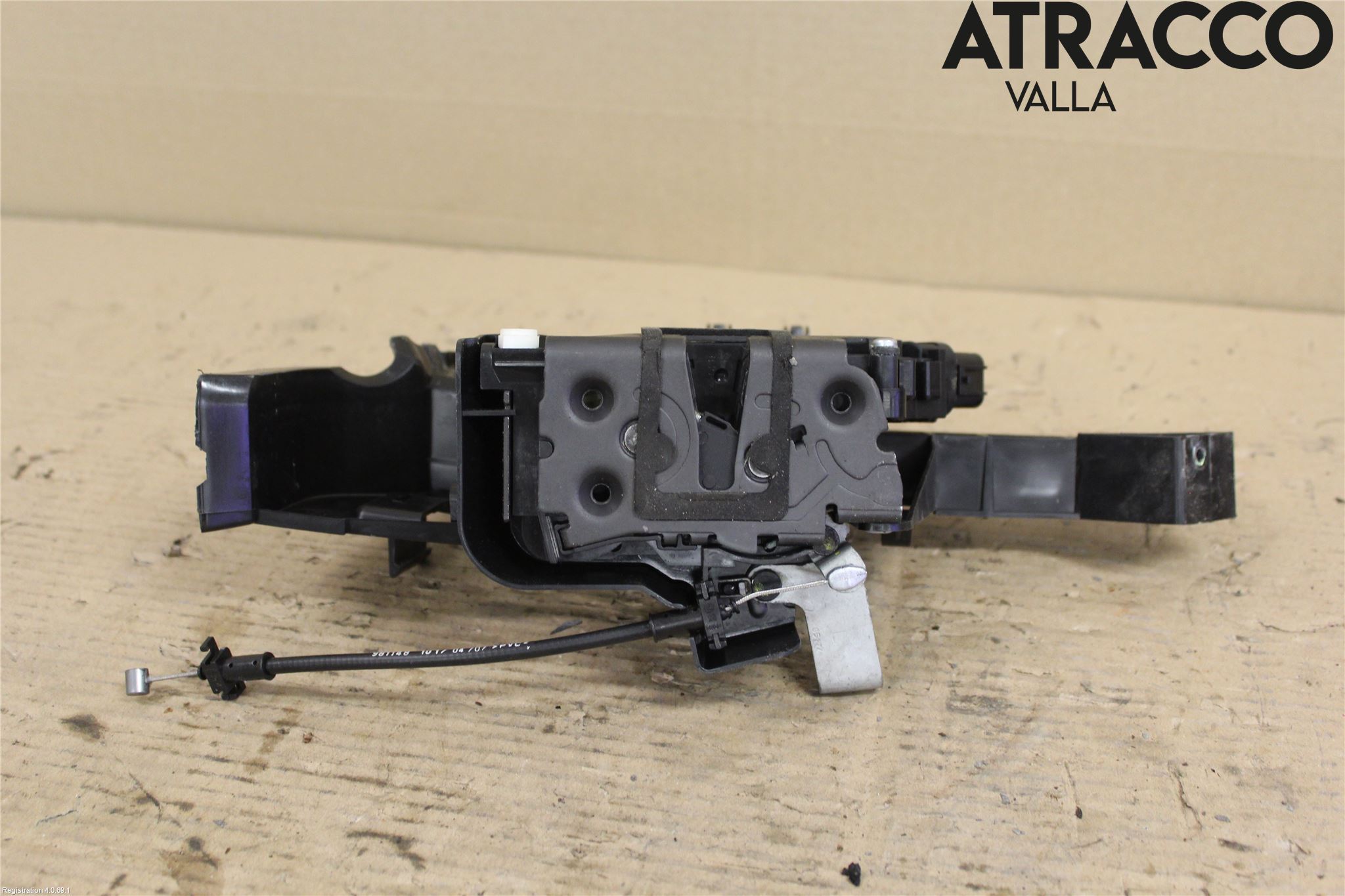 Ford FOCUS     04-07 Låskista-Dörrlås