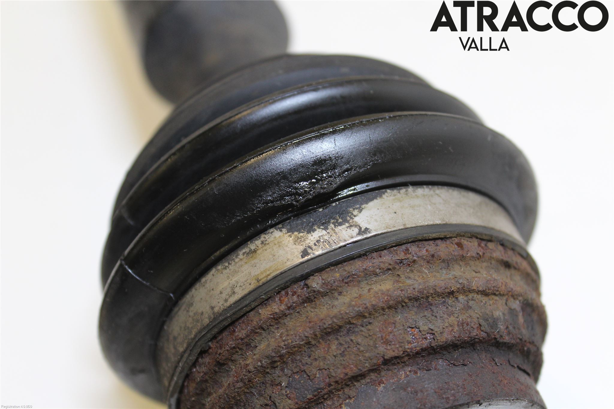 Volkswagen VW GOLF V 04-09 Drivaxel Fram Höger