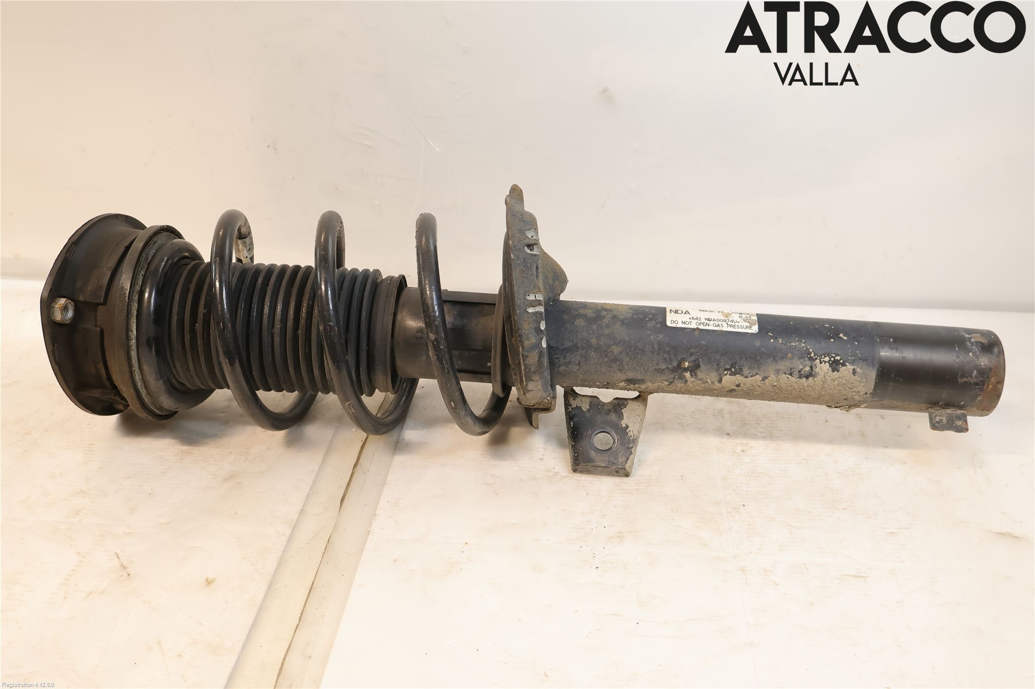 Volkswagen VW PASSAT 15-19 Fjäderben Fram Höger