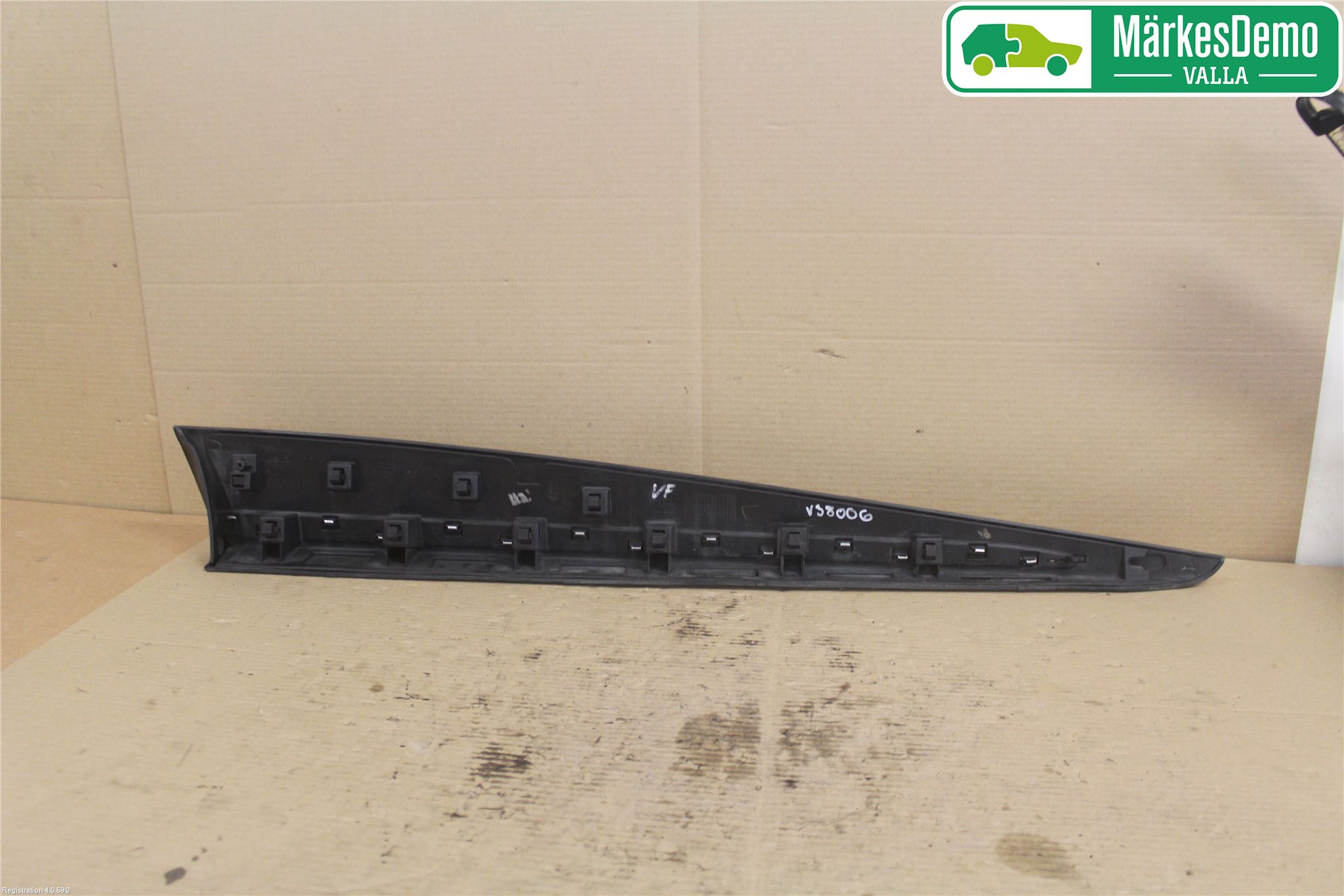 Renault CLIO IV 12-16 Dörr Dekorlist Fram Vä