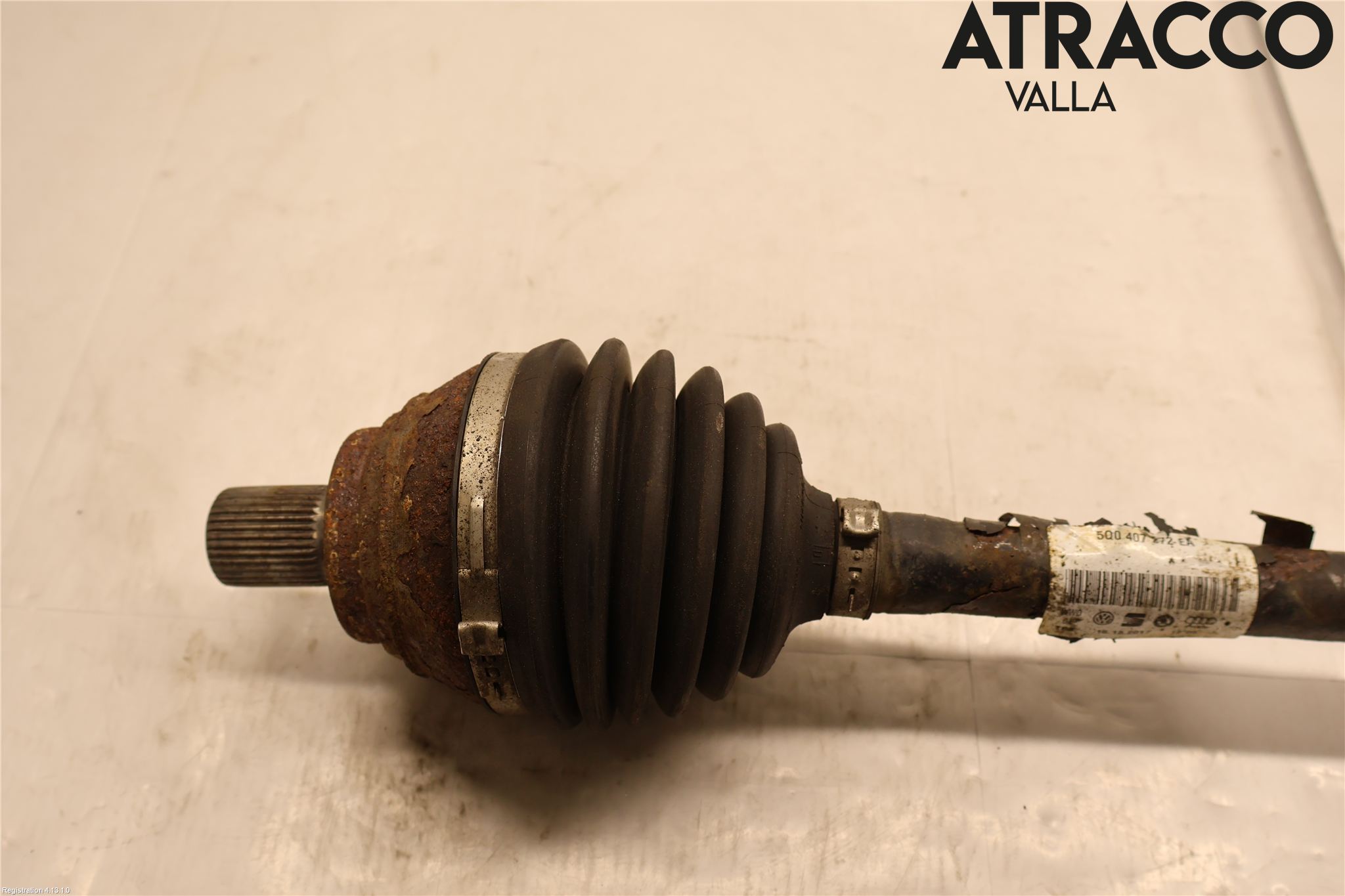 Volkswagen VW GOLF SPORTSVAN 15-20 Drivaxel Fram Höger