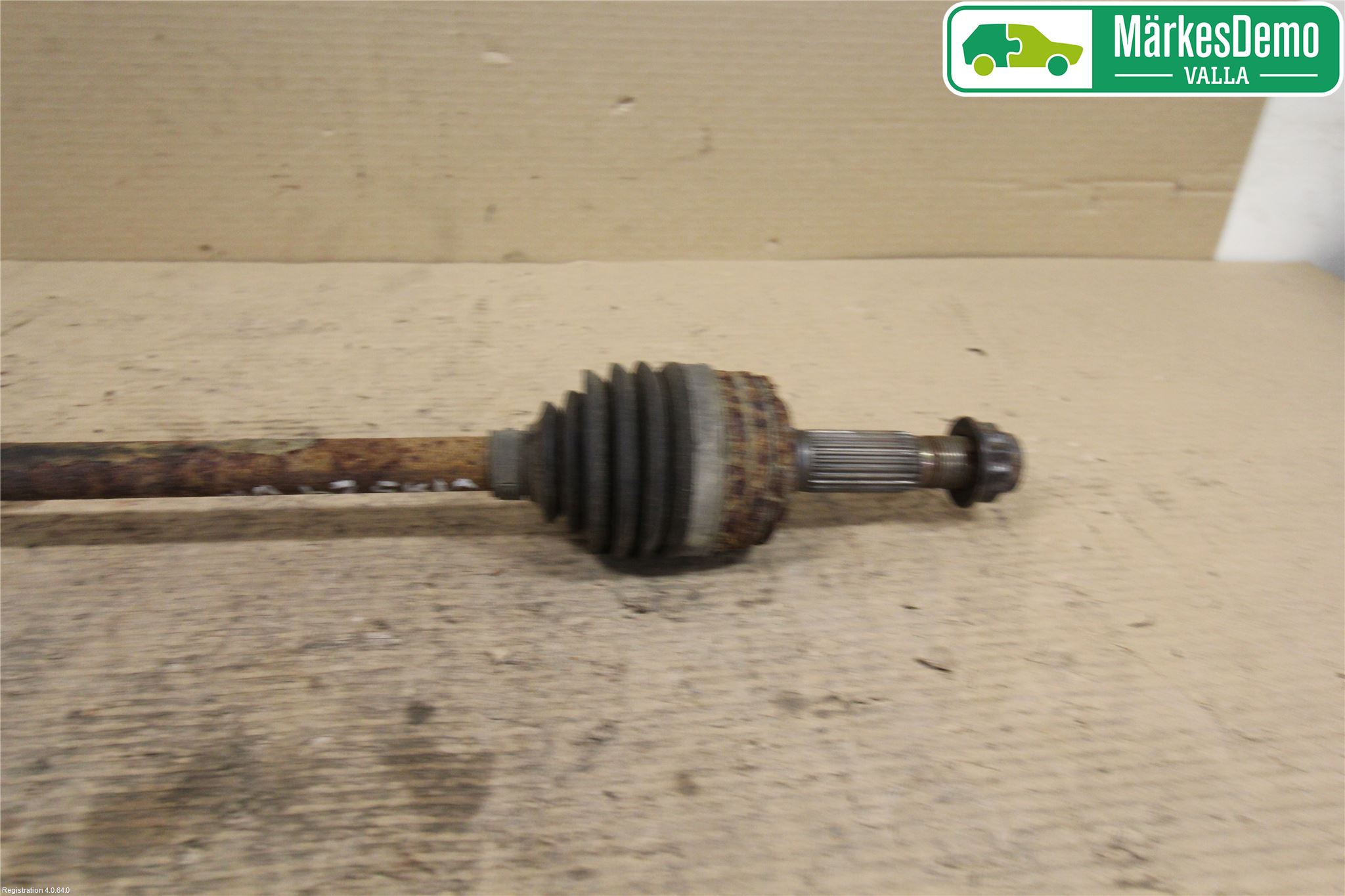 Toyota AYGO 06-14 Drivaxel Fram Vänster