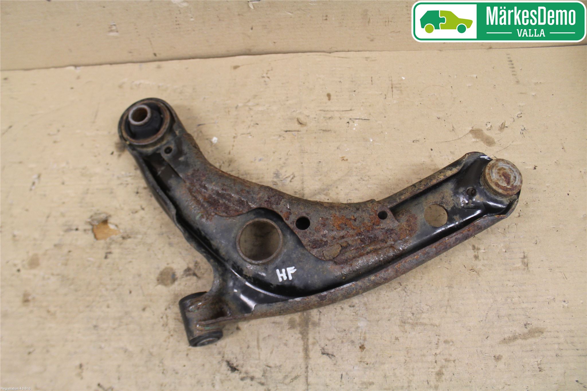 Toyota YARIS XP130 12-14 Bärarm Fram Undre Hö