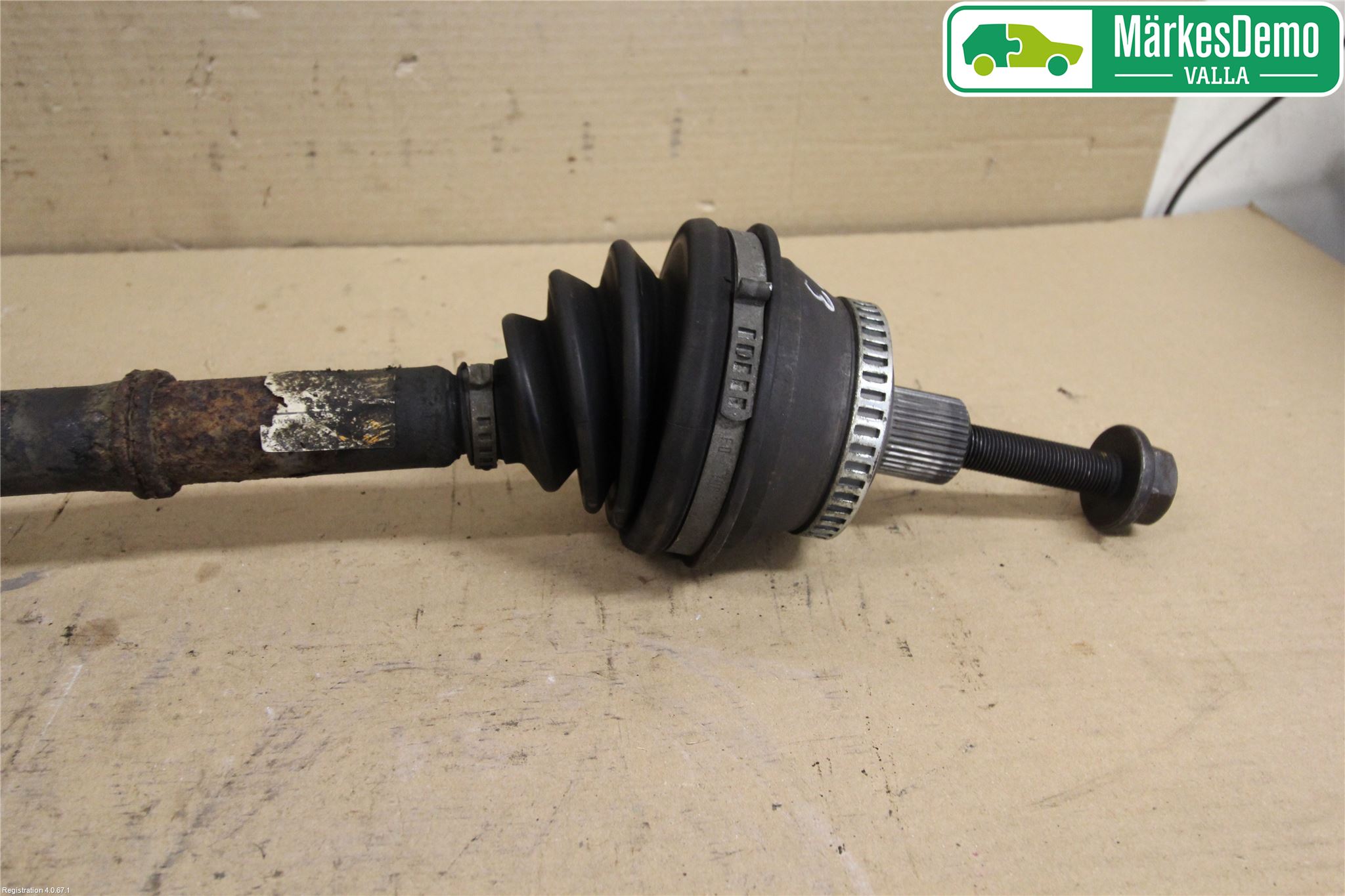 Audi A8/S8 4D 94-02 Drivaxel Fram Höger