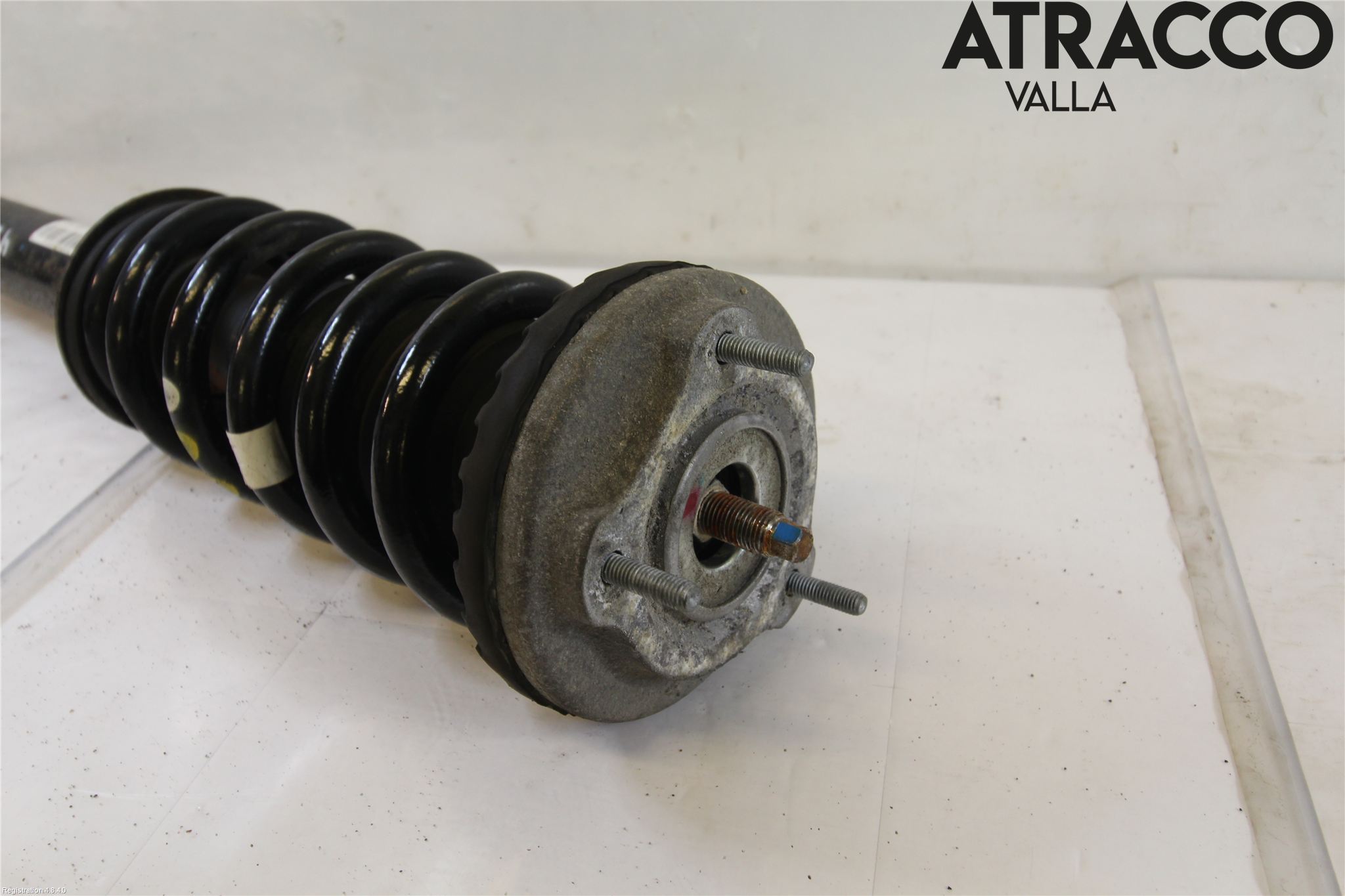 Maserati GHIBLI Fjäderben Fram Höger