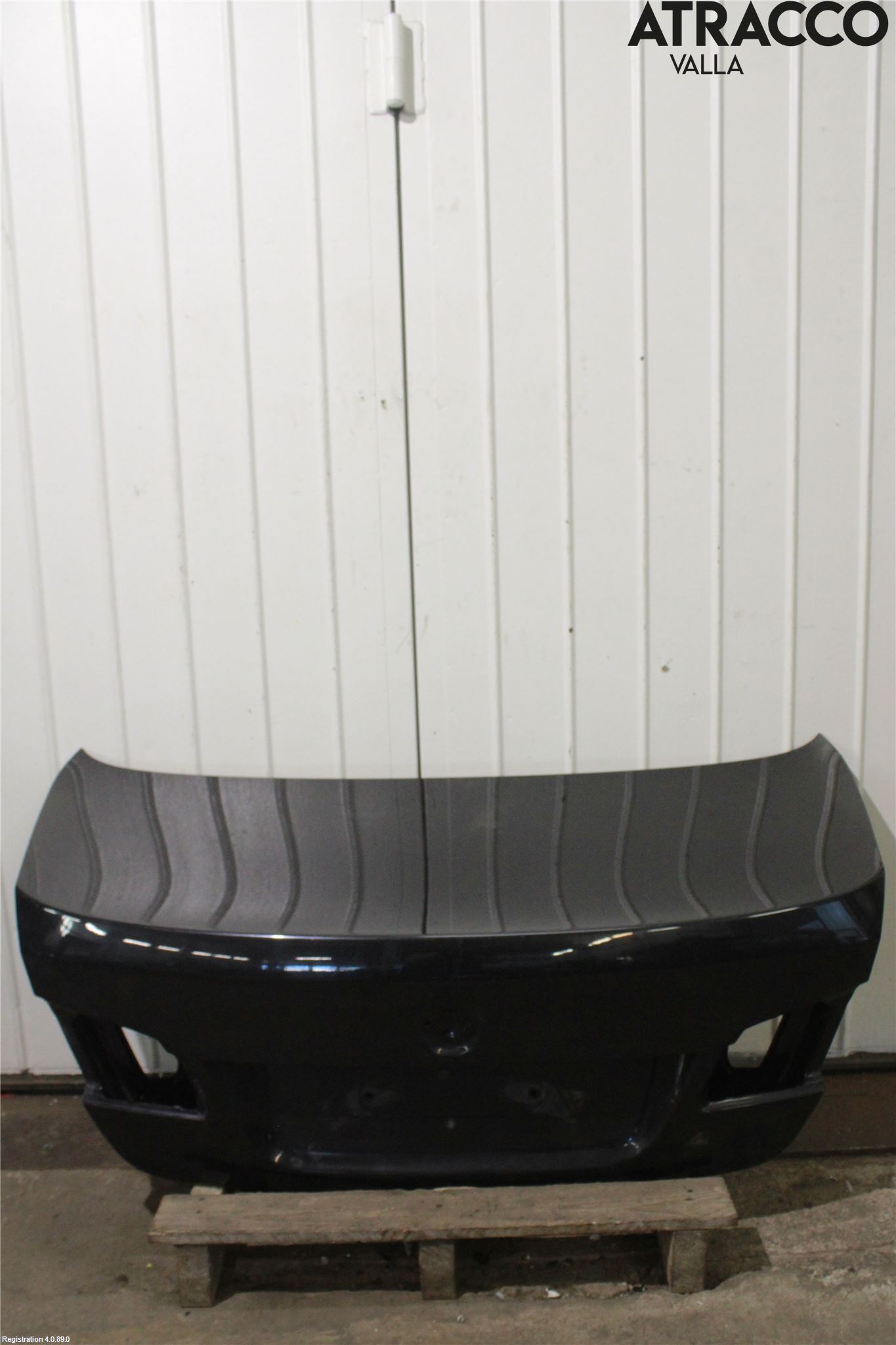 BMW 5 F10/F11/F18 09-17 Baklucka (Ej Med Ruta)
