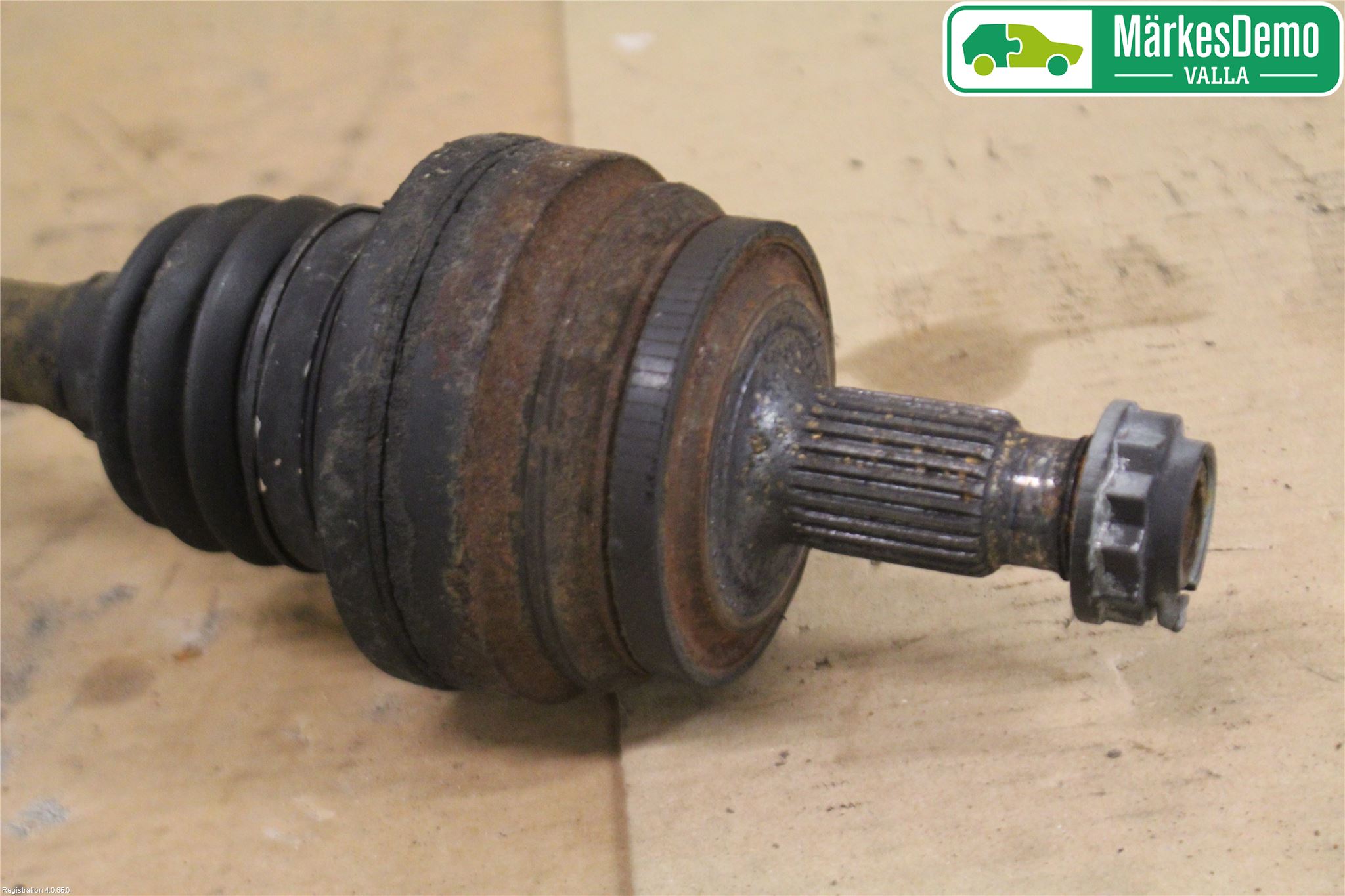 Mercedes-Benz MB SL-KLASS (R230) 00-11 Drivaxel Bak Höger