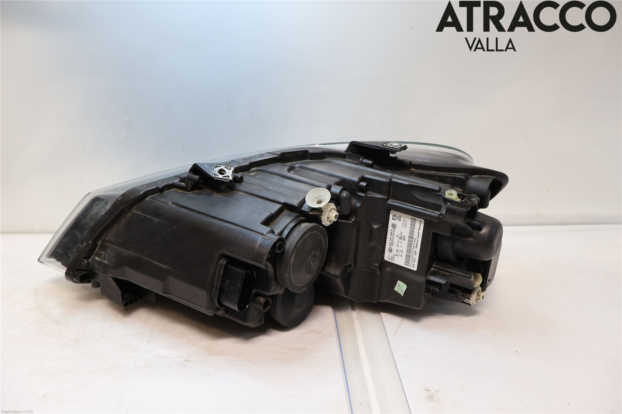 Volkswagen VW POLO 10-17 Strålkastare Höger