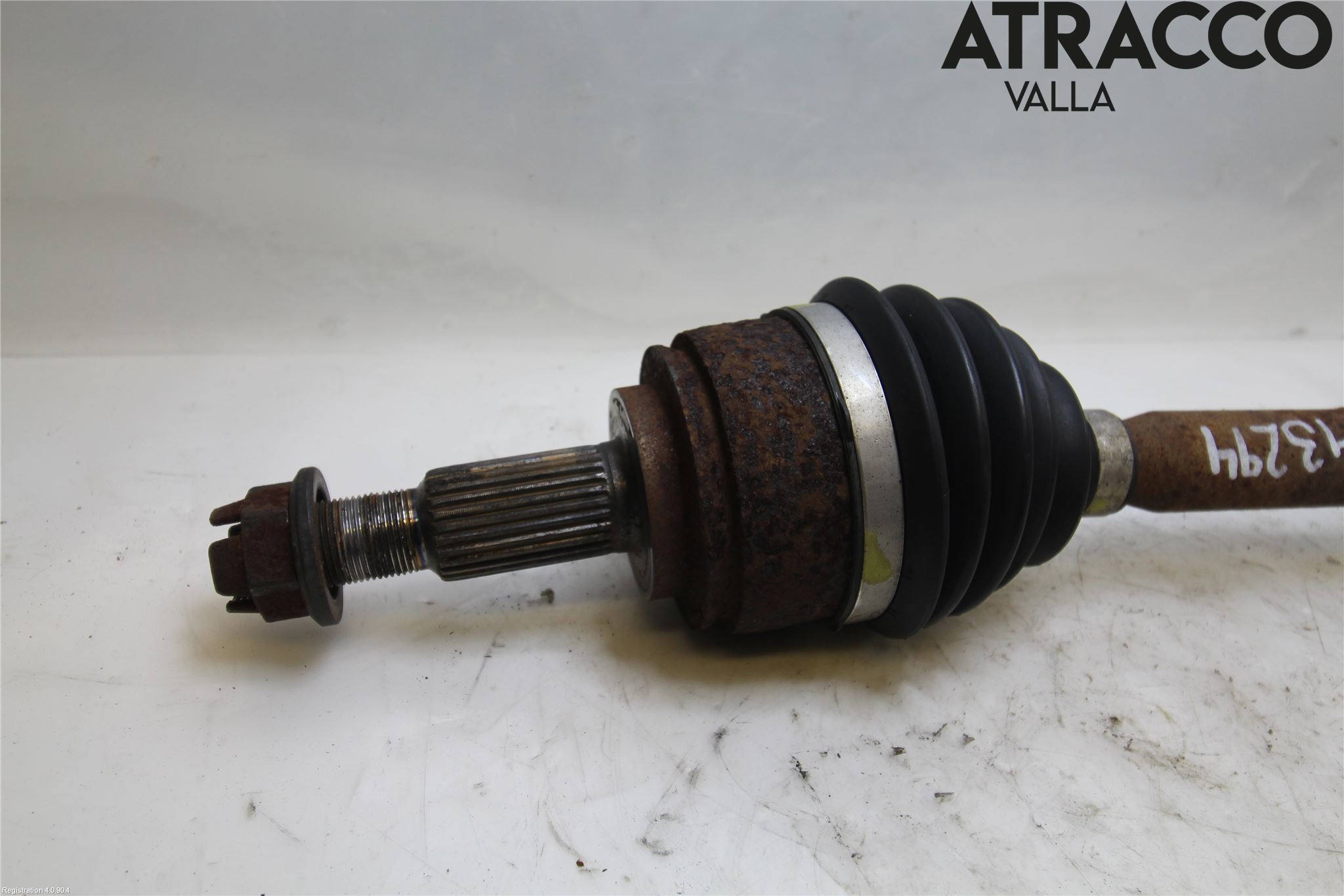 Nissan NV250 20-22 Drivaxel Fram Vänster