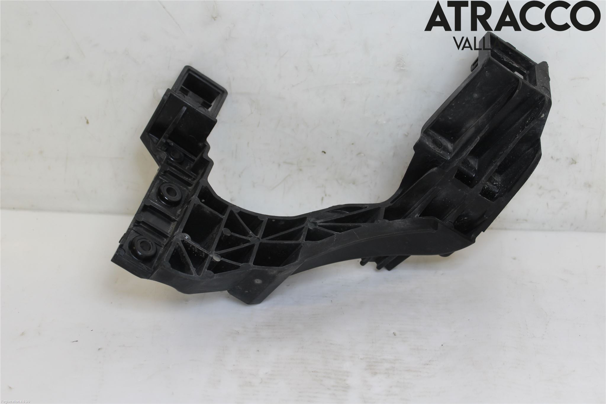 Kia CEED 12-18 Strålkast Fästsarg