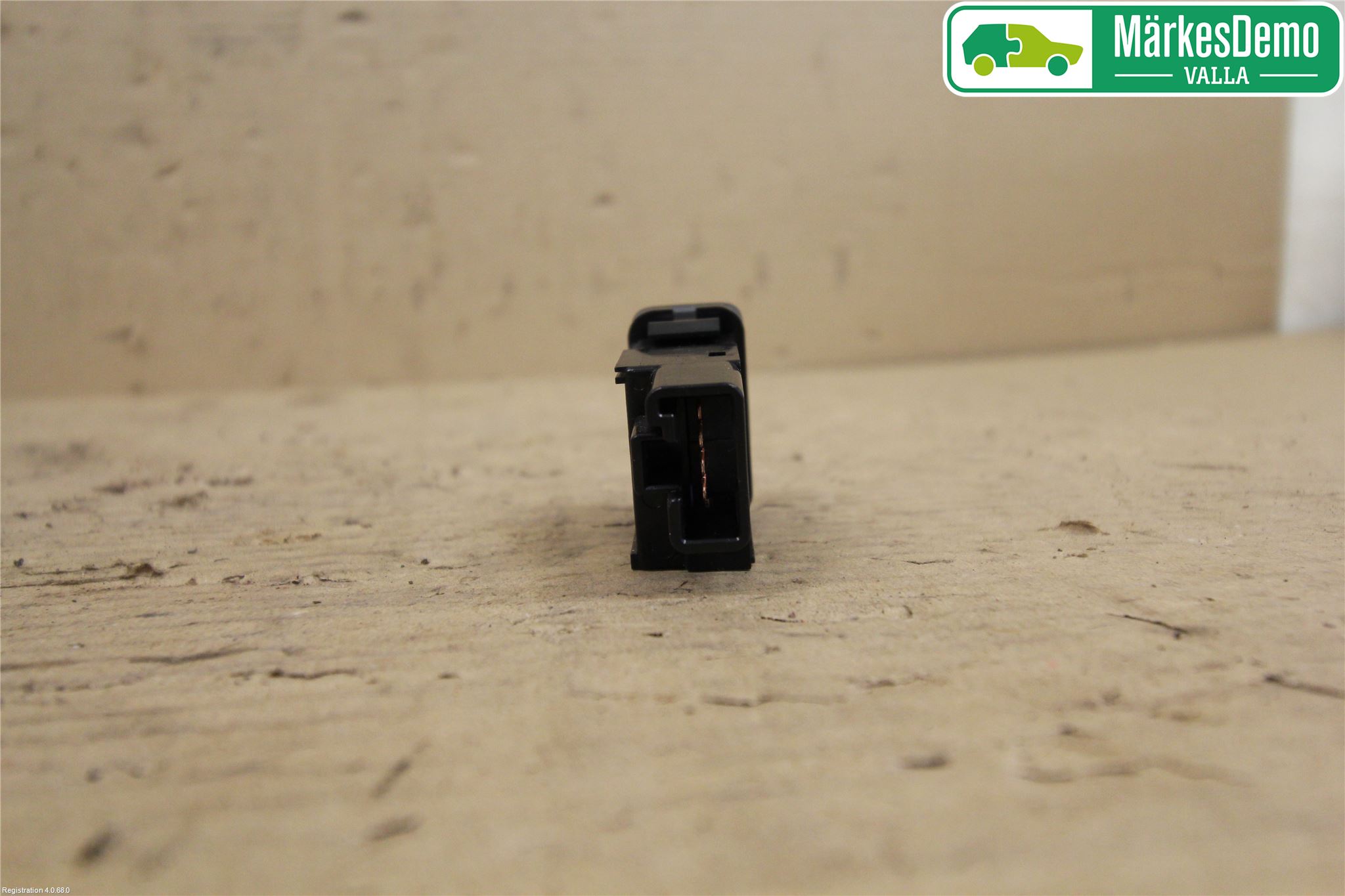 Lexus IS 220d/250/350 06-13 Strömställare Övrigt