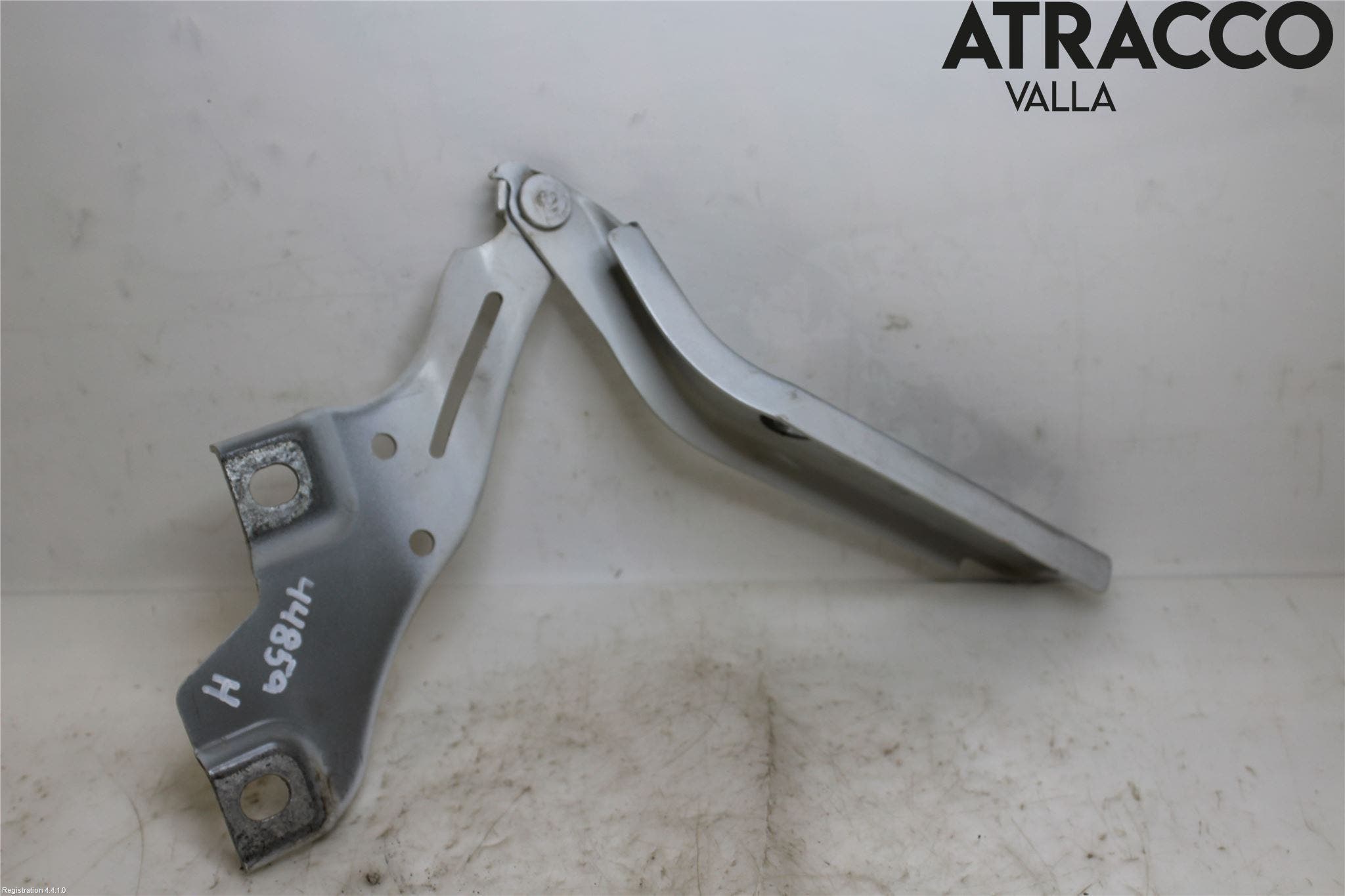 Volkswagen VW PASSAT 15-19 Huvgångjärn