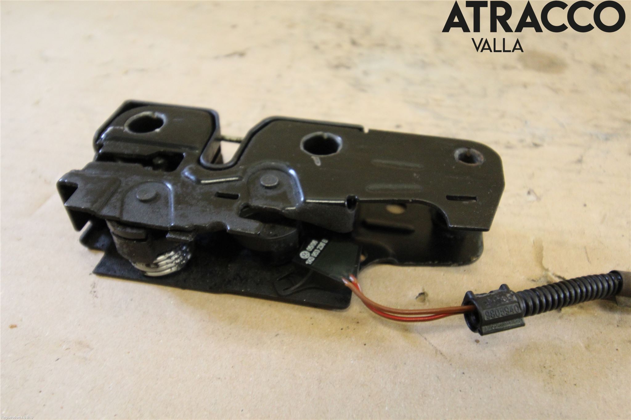 Volkswagen VW GOLF V 04-09 Huvlås