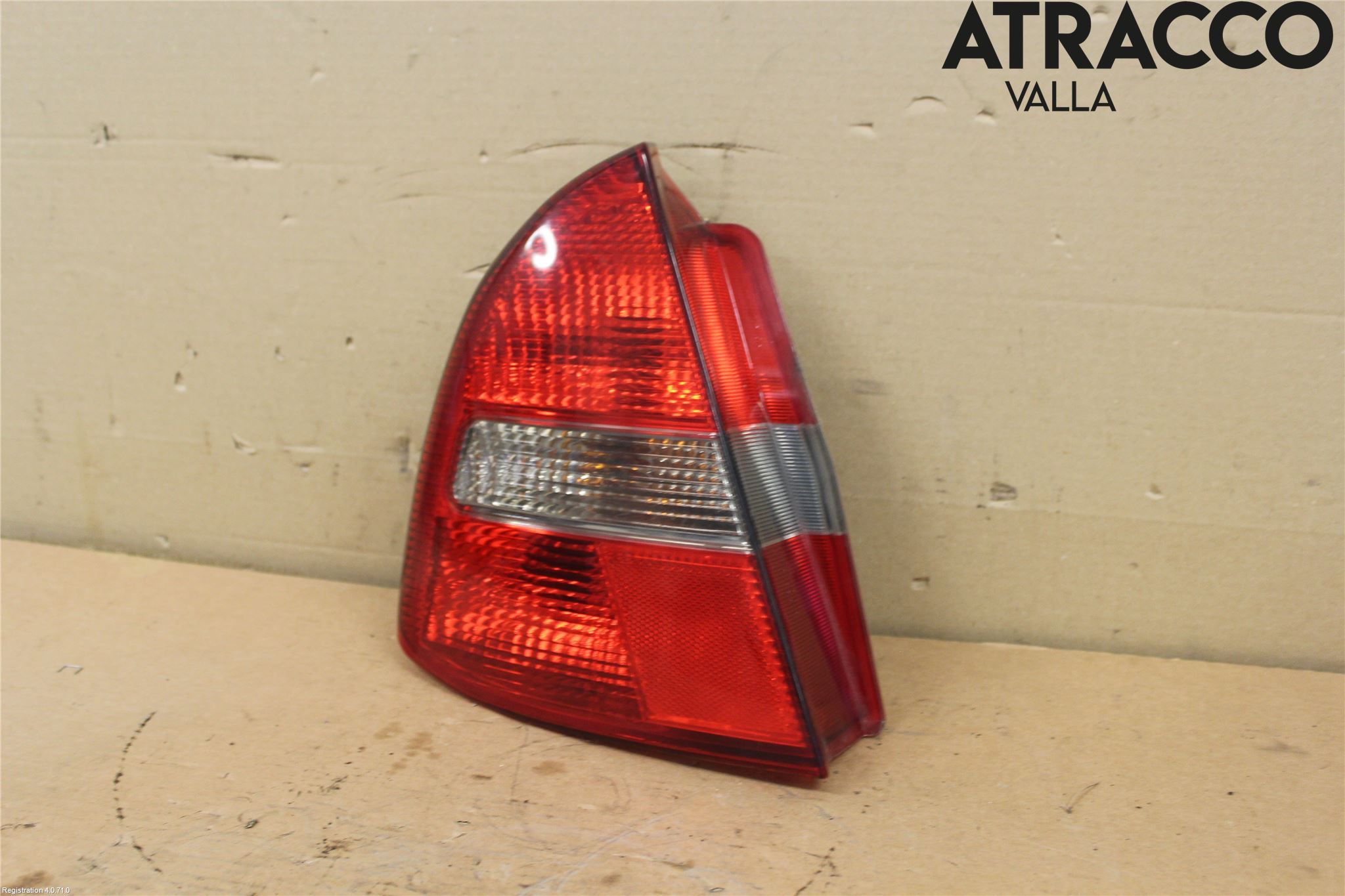 Mitsubishi CARISMA 00-04 Bakljus Vänster