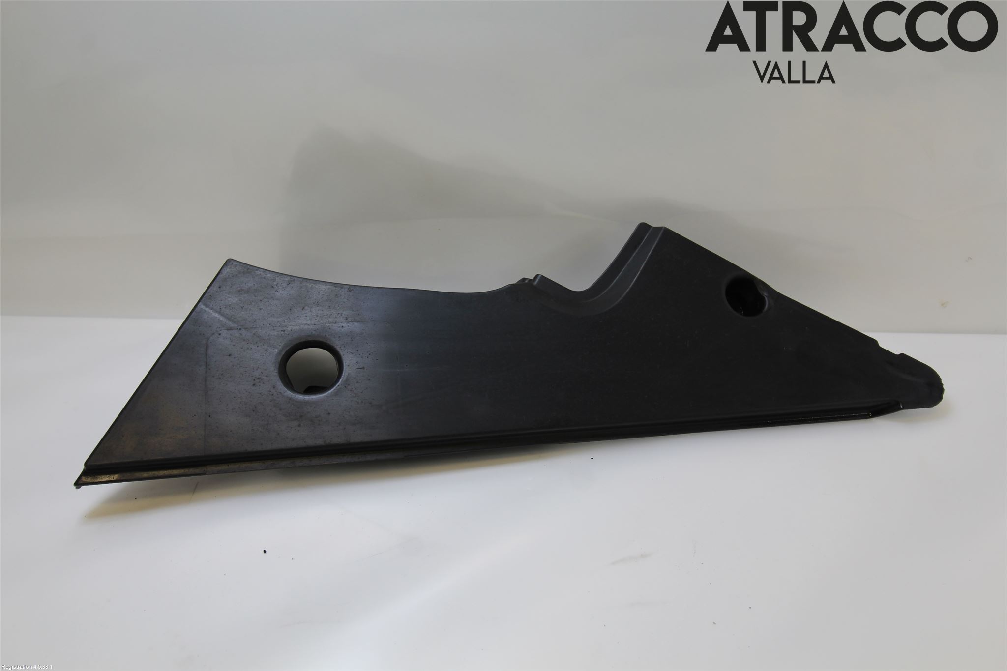 BMW 5 E60/61 Sed/Tou 02-10 Hasplåt Plåt-Plast