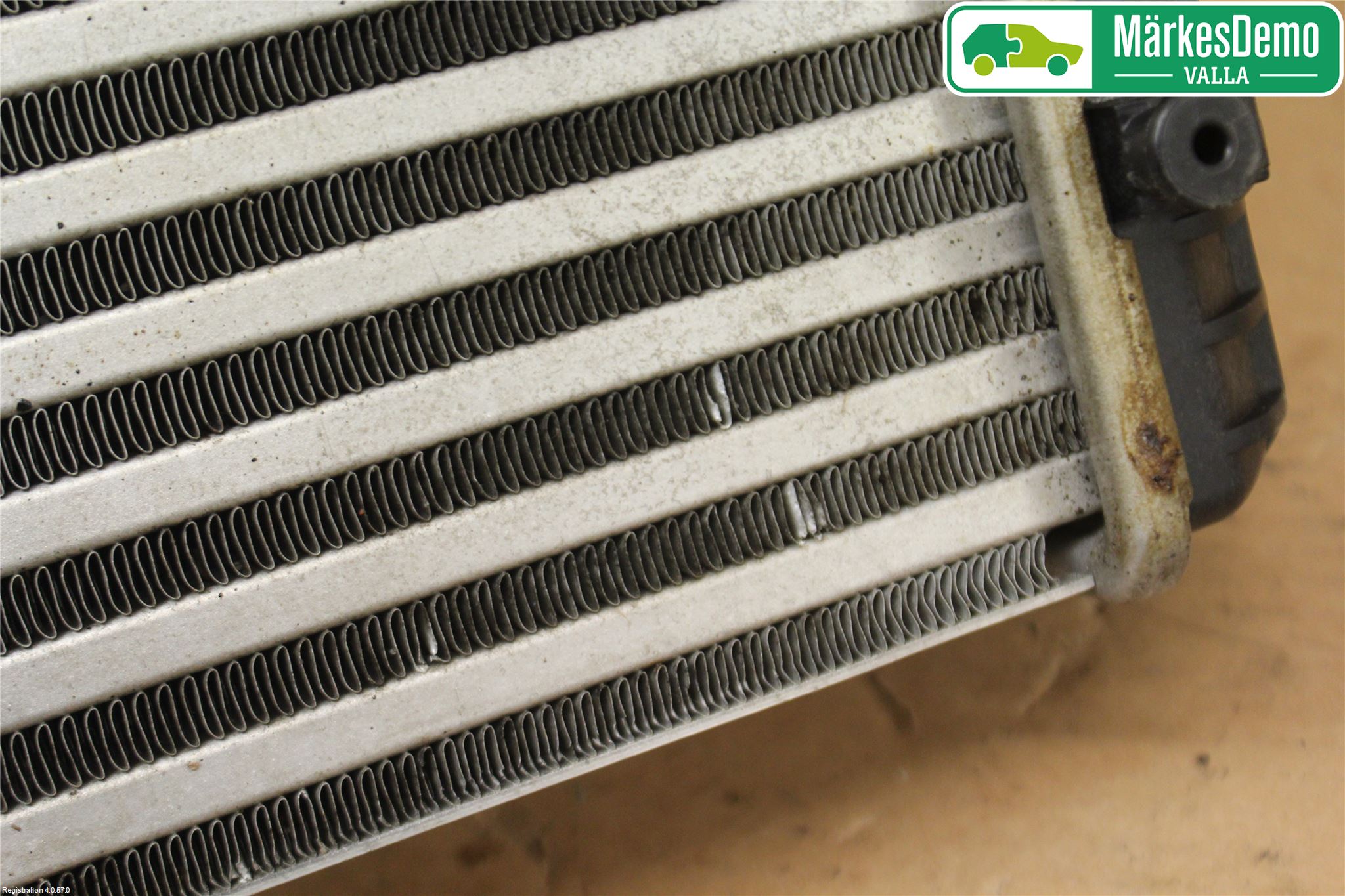 Audi A4/S4 01-05 Laddluft-Intercooler Kyl