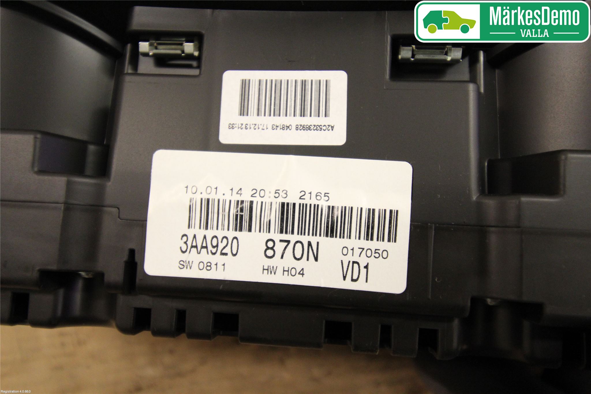 Volkswagen VW PASSAT 11-14 Instrument Komb